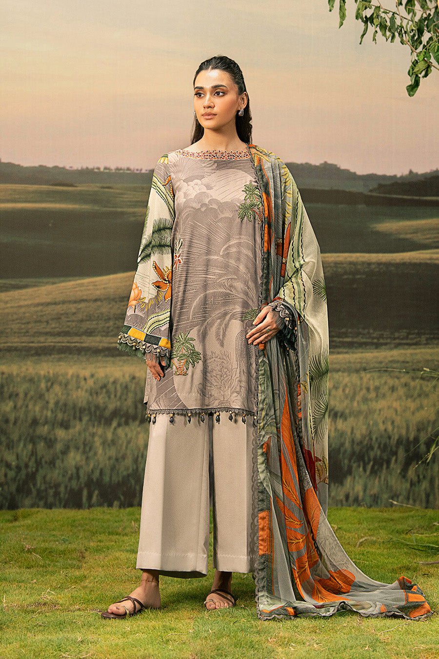 3 Pc Unstitched Embroidered Arabic Lawn Suit | MB-PFUS25-06B