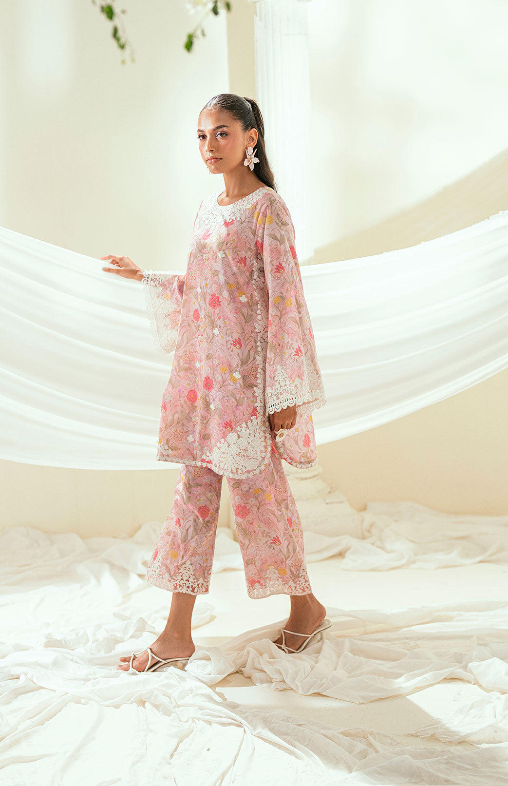 https://cdn.shopify.com/s/files/1/0587/3080/7460/files/DSC09570-copy-2.jpg?v=1748081188