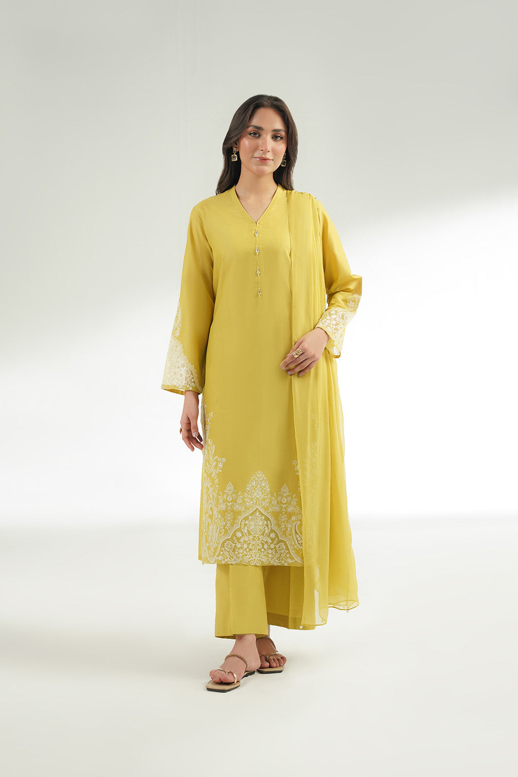3 Piece Lawn Embroidered Suit (CS0567)