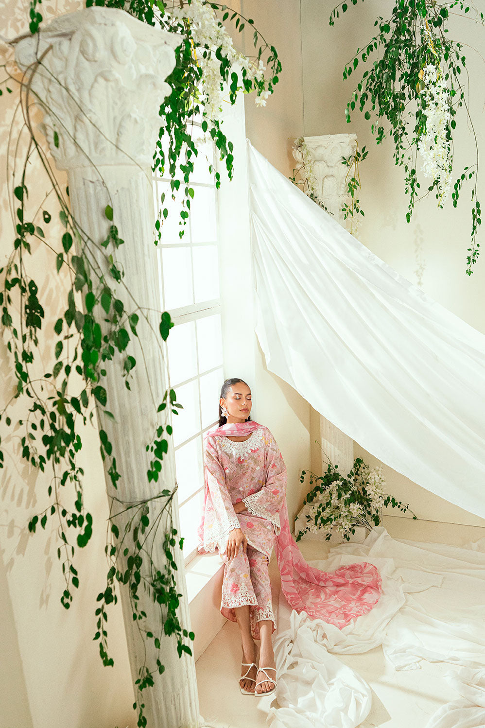 SS25DC-2552 PINK LAWN 2PCS EMBROIDERED KURTA WITH TROUSER