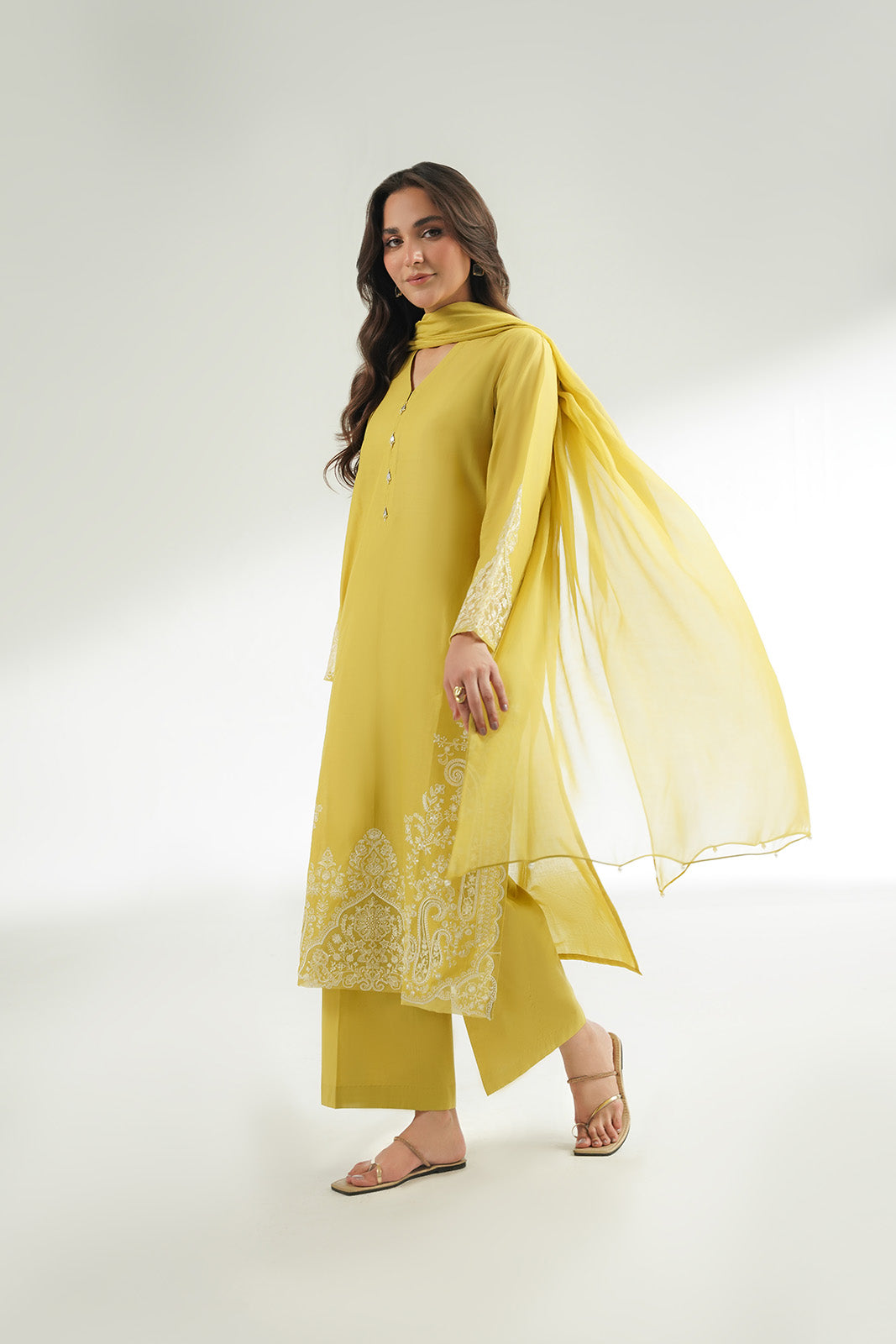 3 Piece Lawn Embroidered Suit (CS0567)