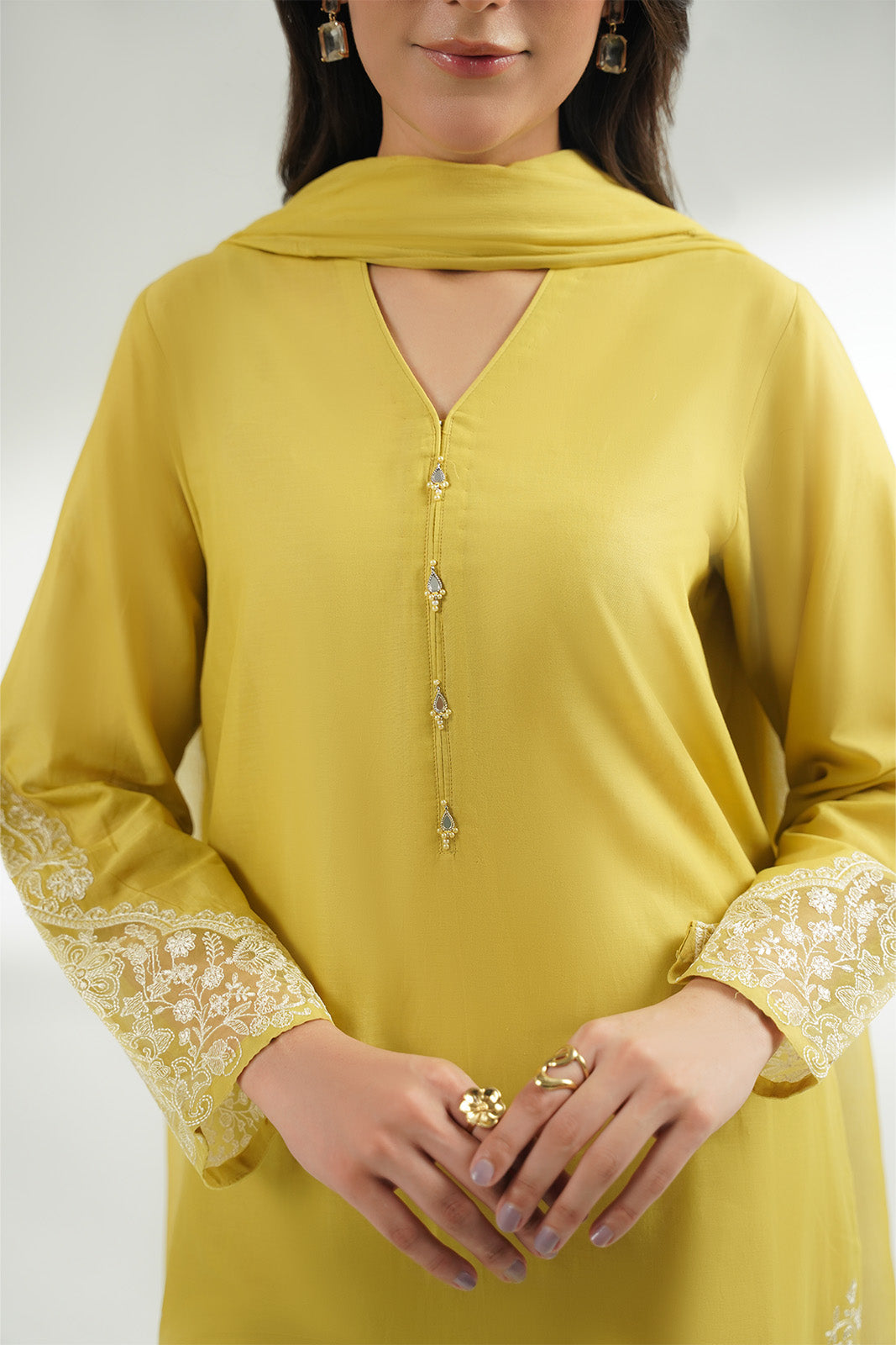 3 Piece Lawn Embroidered Suit (CS0567)