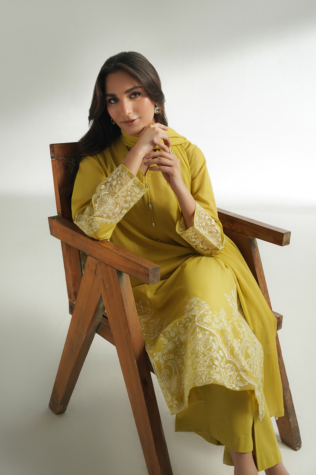 3 Piece Lawn Embroidered Suit (CS0567)