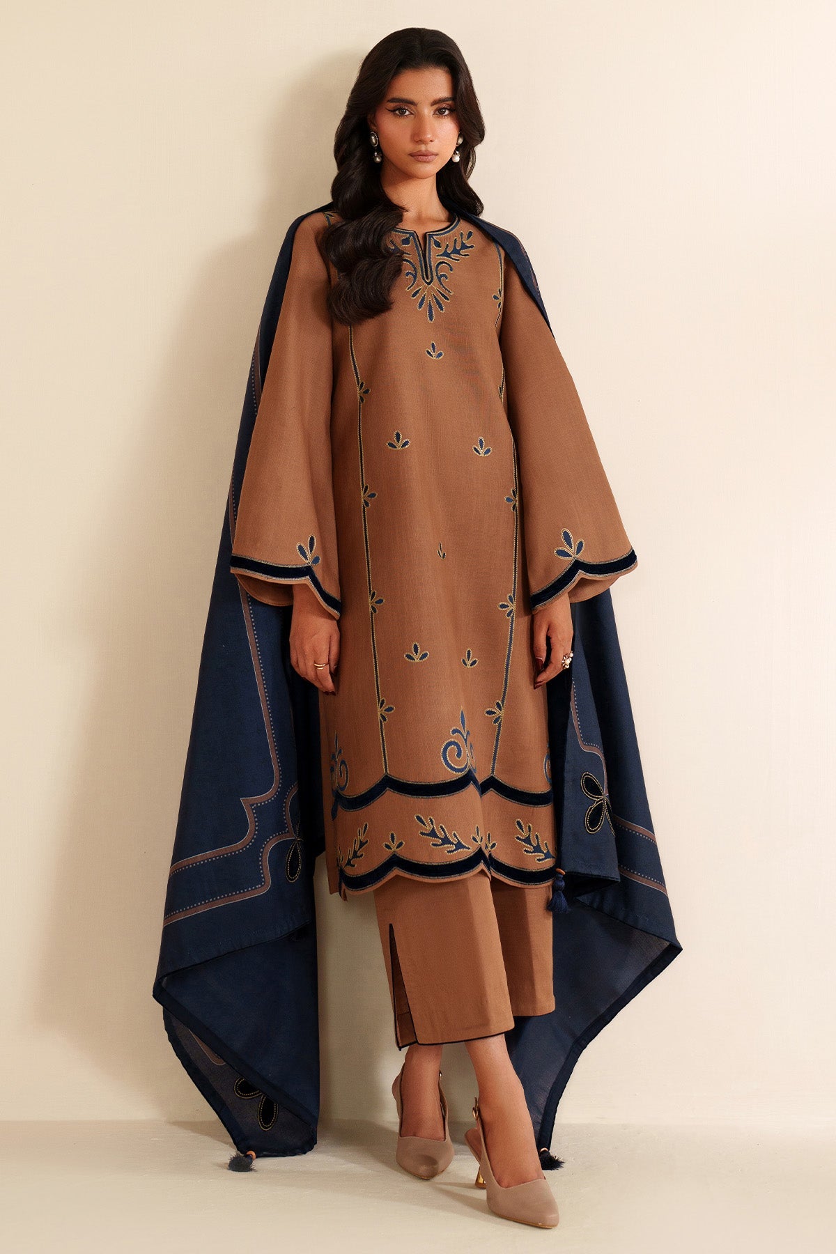 Embroidered Khaddar Uw-0214