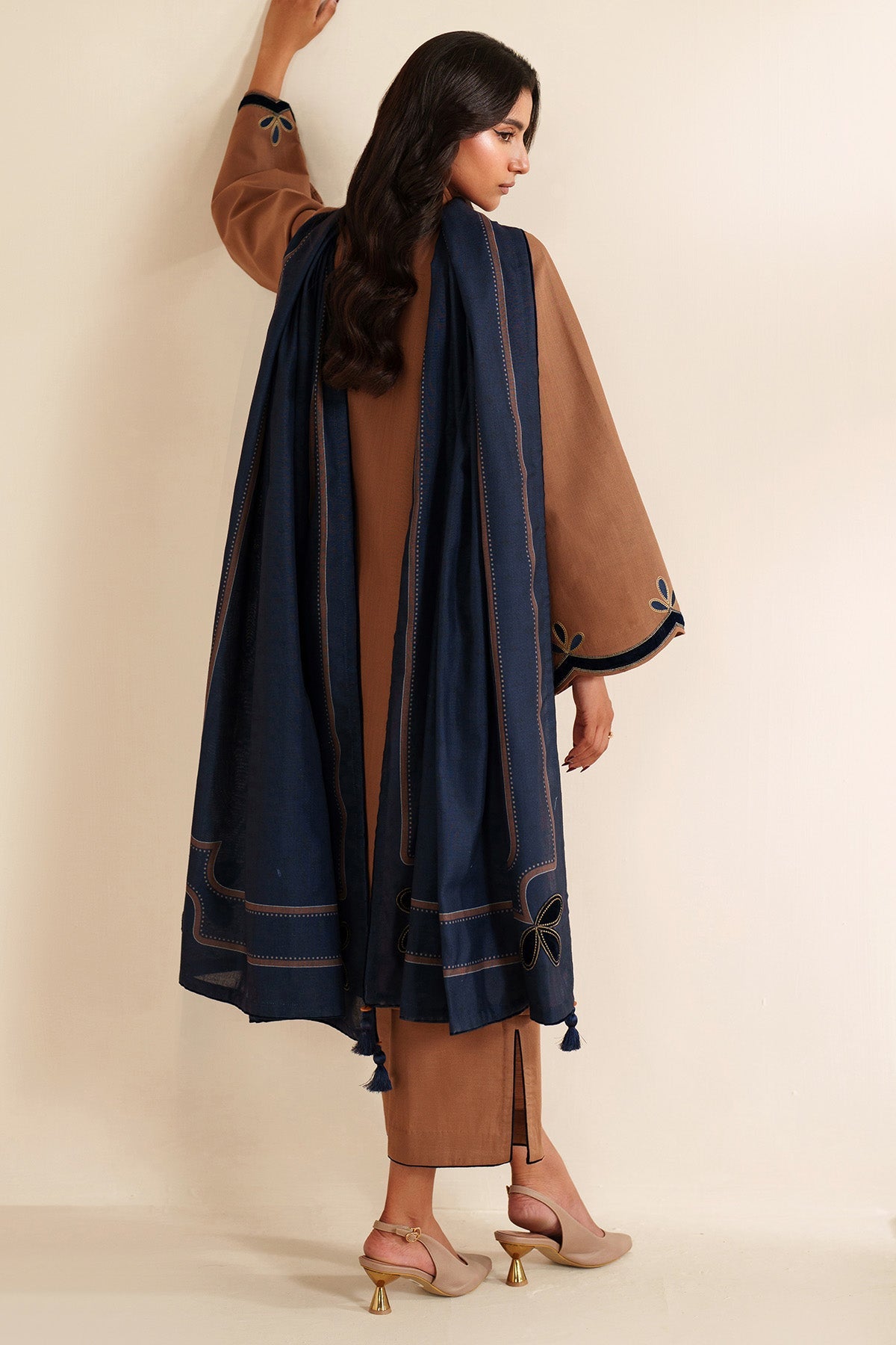 Embroidered Khaddar Uw-0214