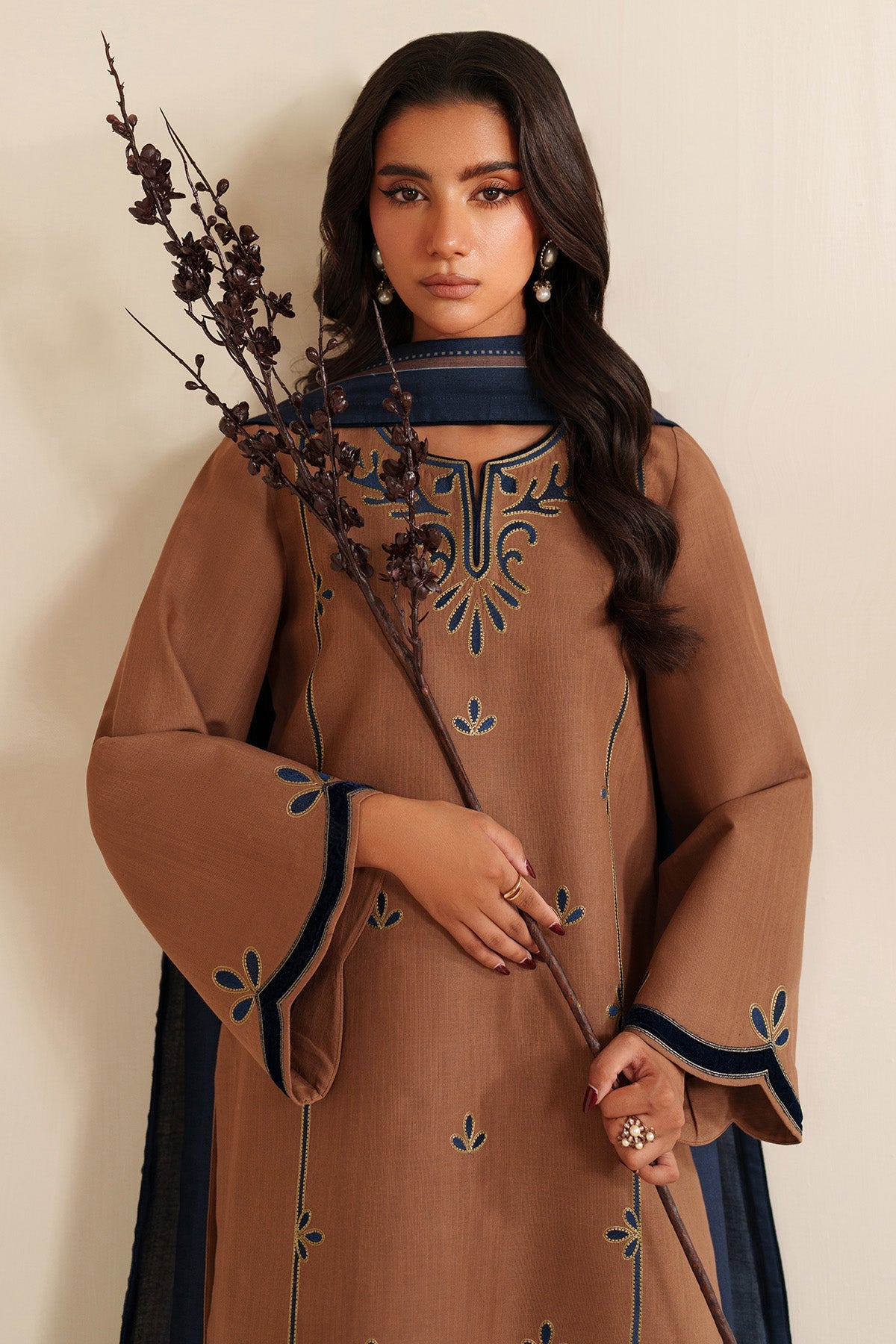 Embroidered Khaddar Uw-0214