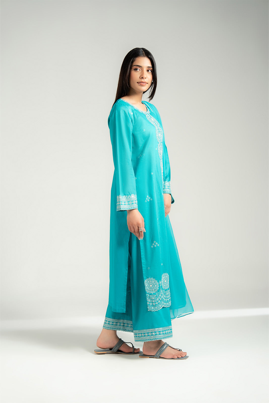 3 Piece Lawn Embroidered Suit (CS0523)