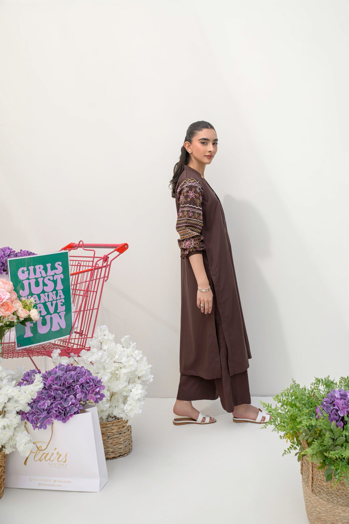 https://cdn.shopify.com/s/files/1/0645/9568/9628/files/DSC1967.jpg?v=1739800258