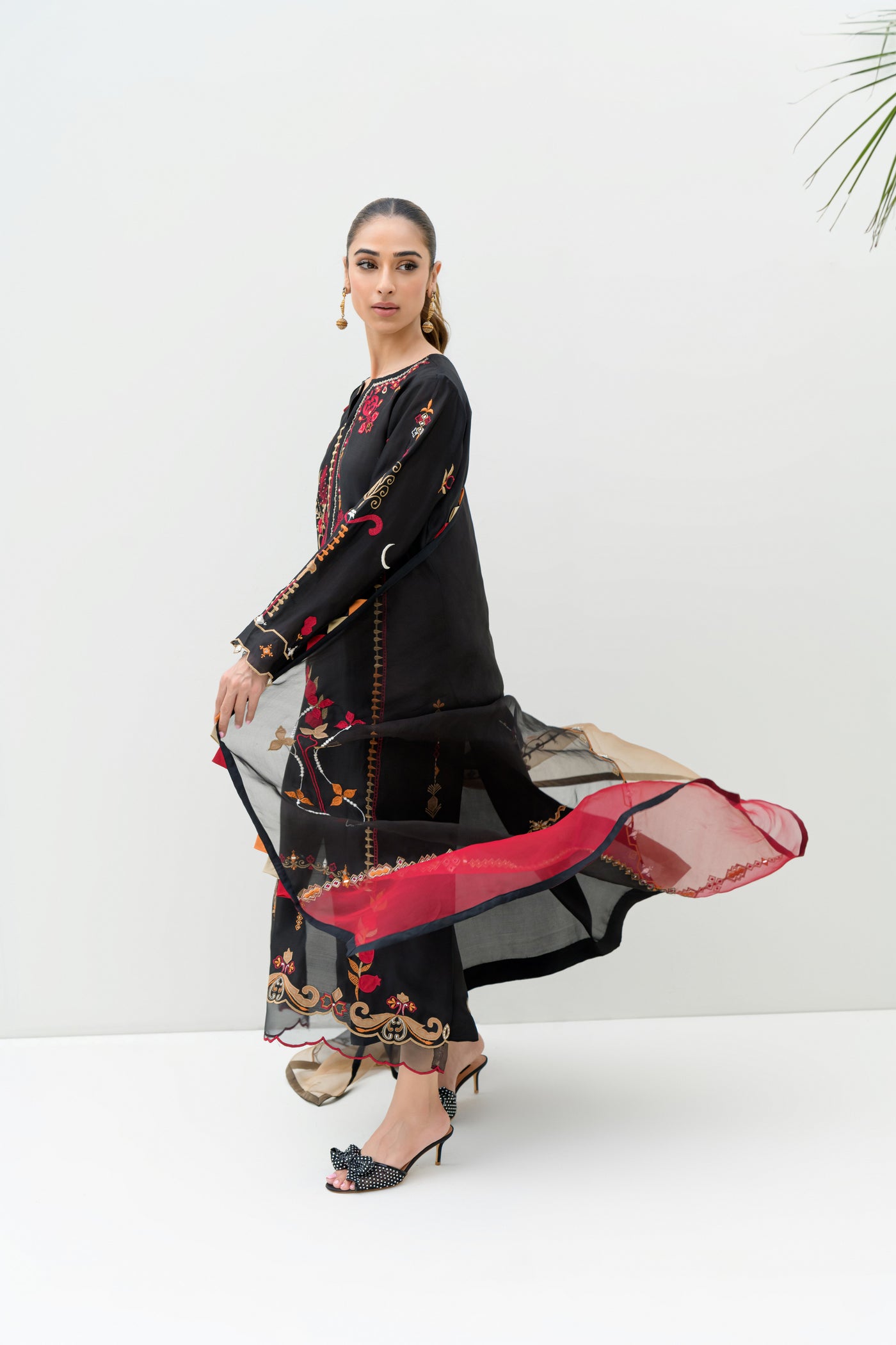 https://cdn.shopify.com/s/files/1/0645/9568/9628/files/DSC6985.jpg?v=1726063375