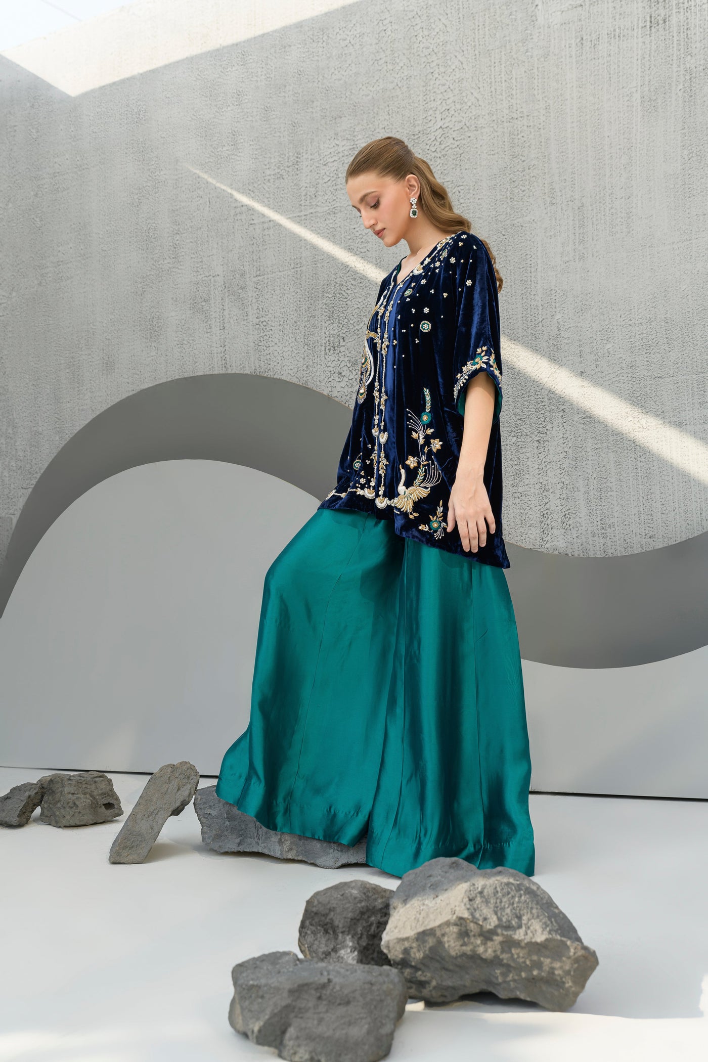 https://cdn.shopify.com/s/files/1/0645/9568/9628/files/DSC7980_9d51ec9e-af1e-49b9-93a2-17f36e7e963c.jpg?v=1732132864