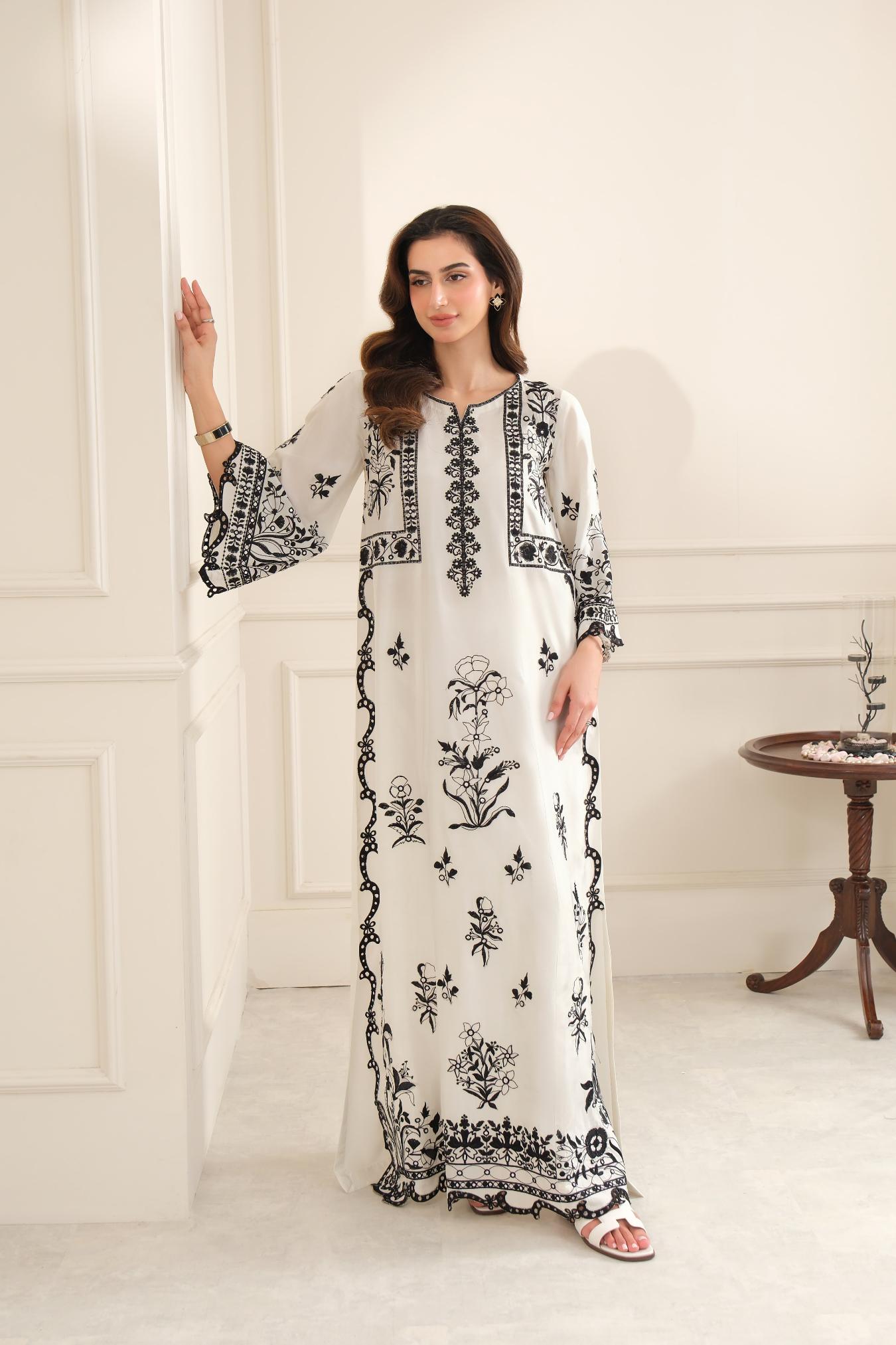 D5 - White Kaftan