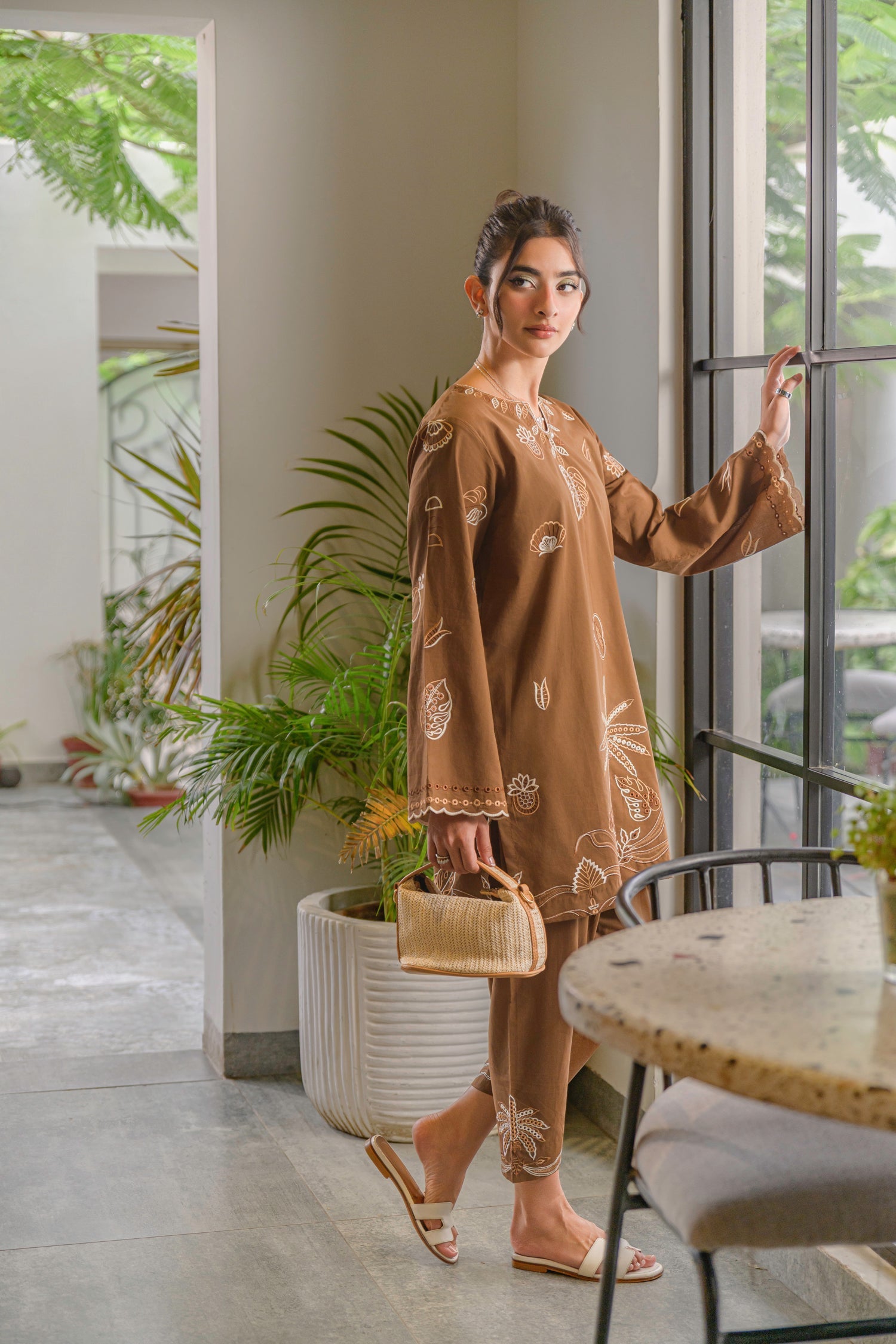 https://cdn.shopify.com/s/files/1/0645/9568/9628/files/DSC_2619_7eb73f72-a310-42c5-a506-67e10f3e3110.jpg?v=1757939495