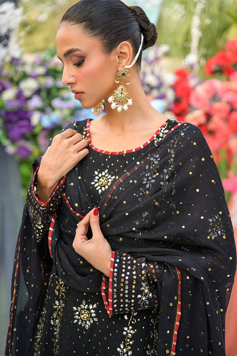 Nika Black Kaalidar