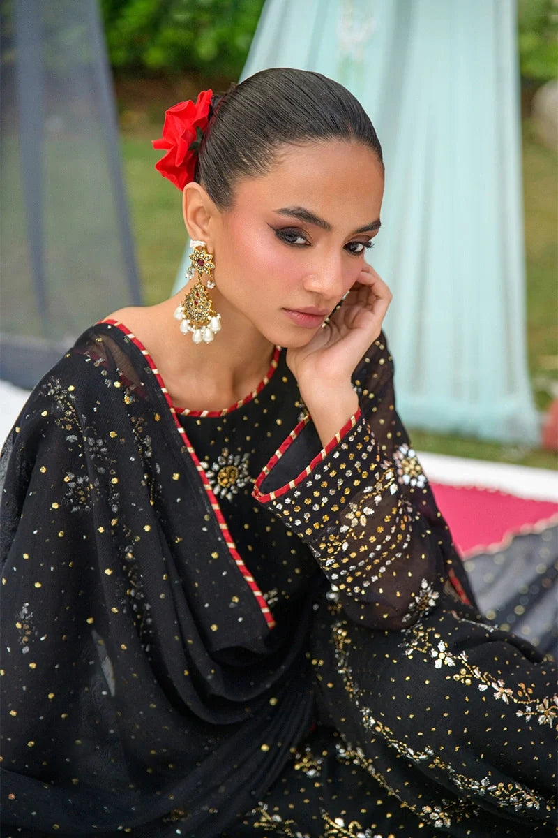 Nika Black Kaalidar