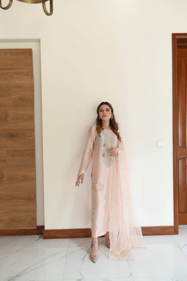 https://cdn.shopify.com/s/files/1/0645/9568/9628/files/DSC_5539-scaled-600x902.jpg?v=1722326643
