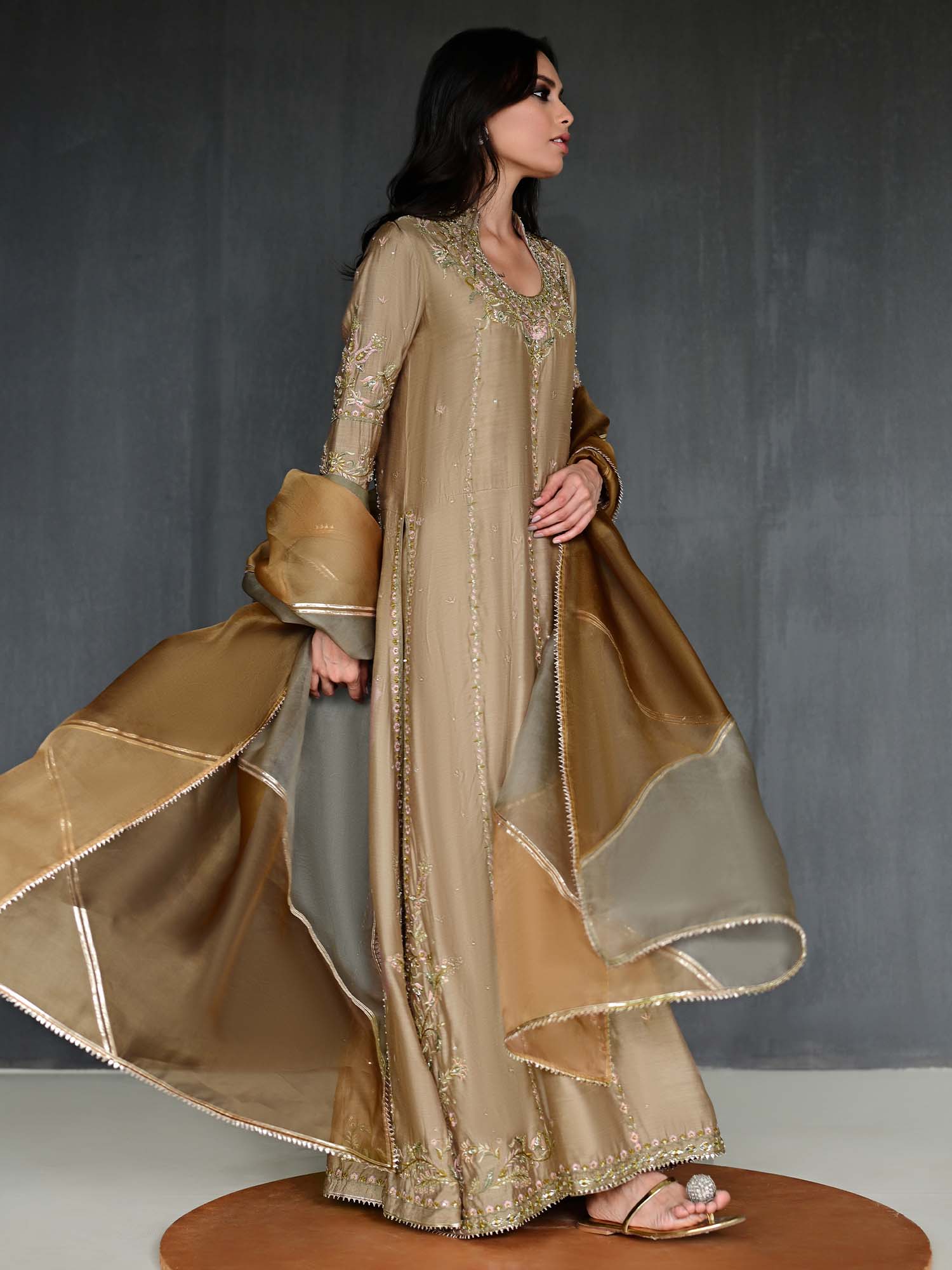 DROP WAIST, IZAAR & DUPATTAdrop-waist-izaar-dupatta
