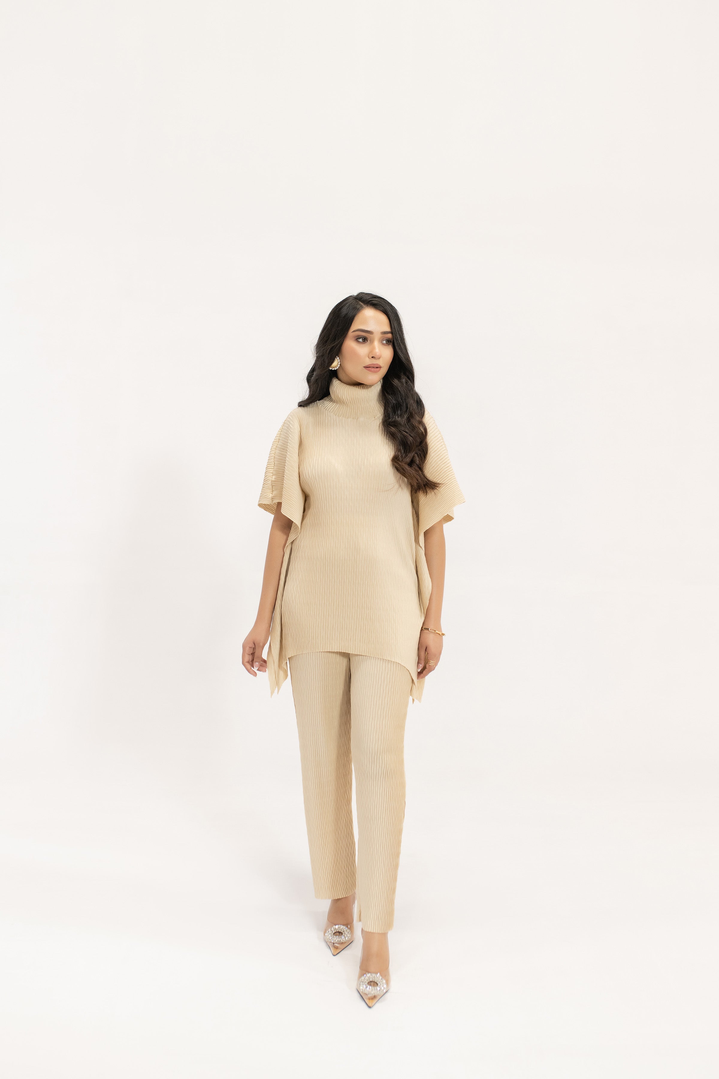 Azra Off White Poncho Pleated Suit