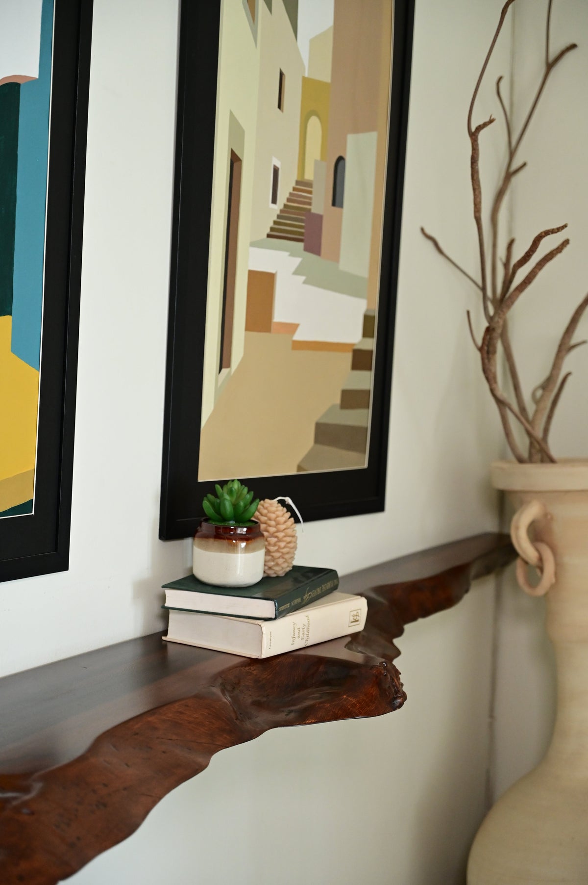 Hanging Console 2102