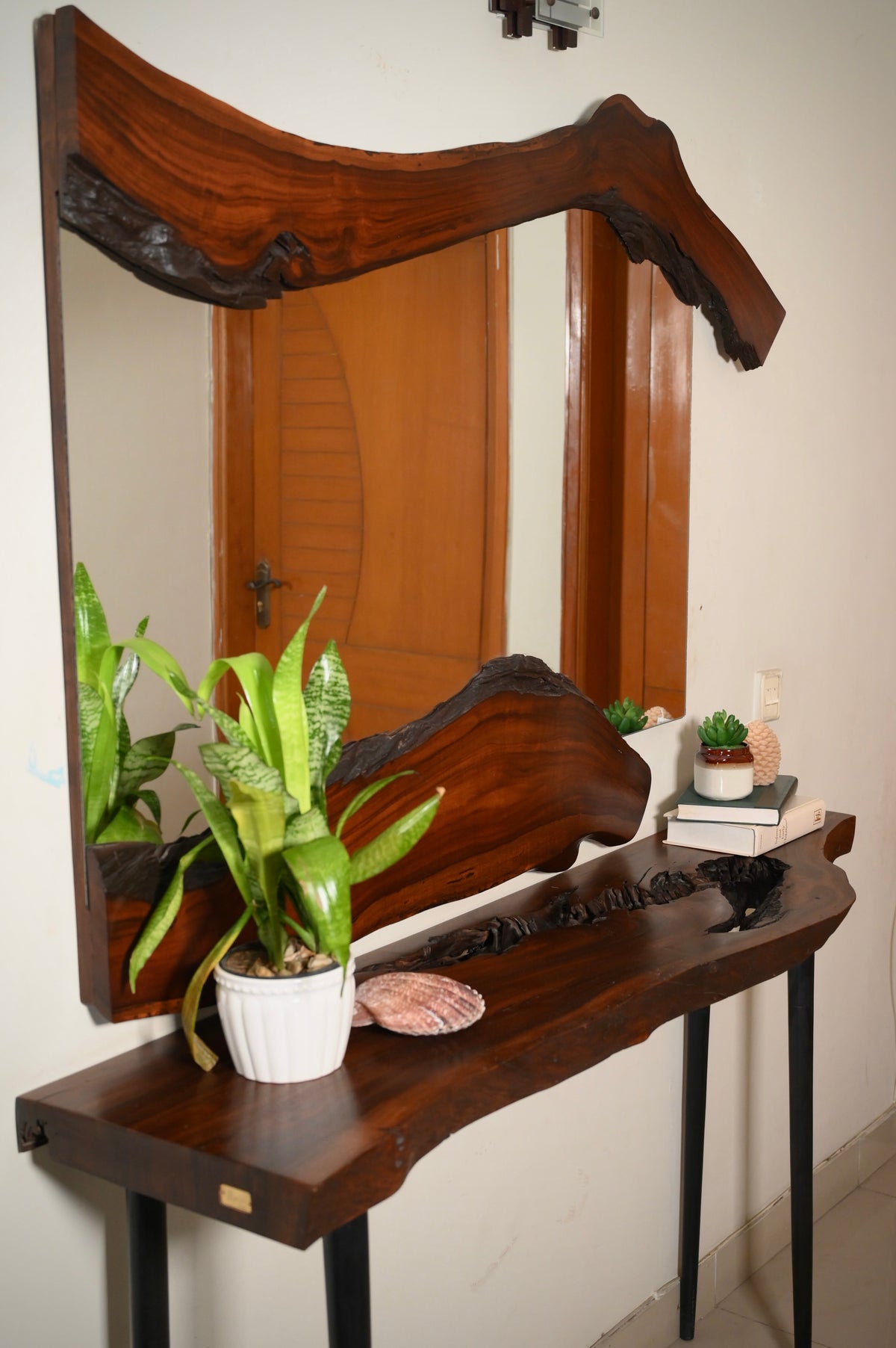 Sheesham Live Edge Mirror Cyra