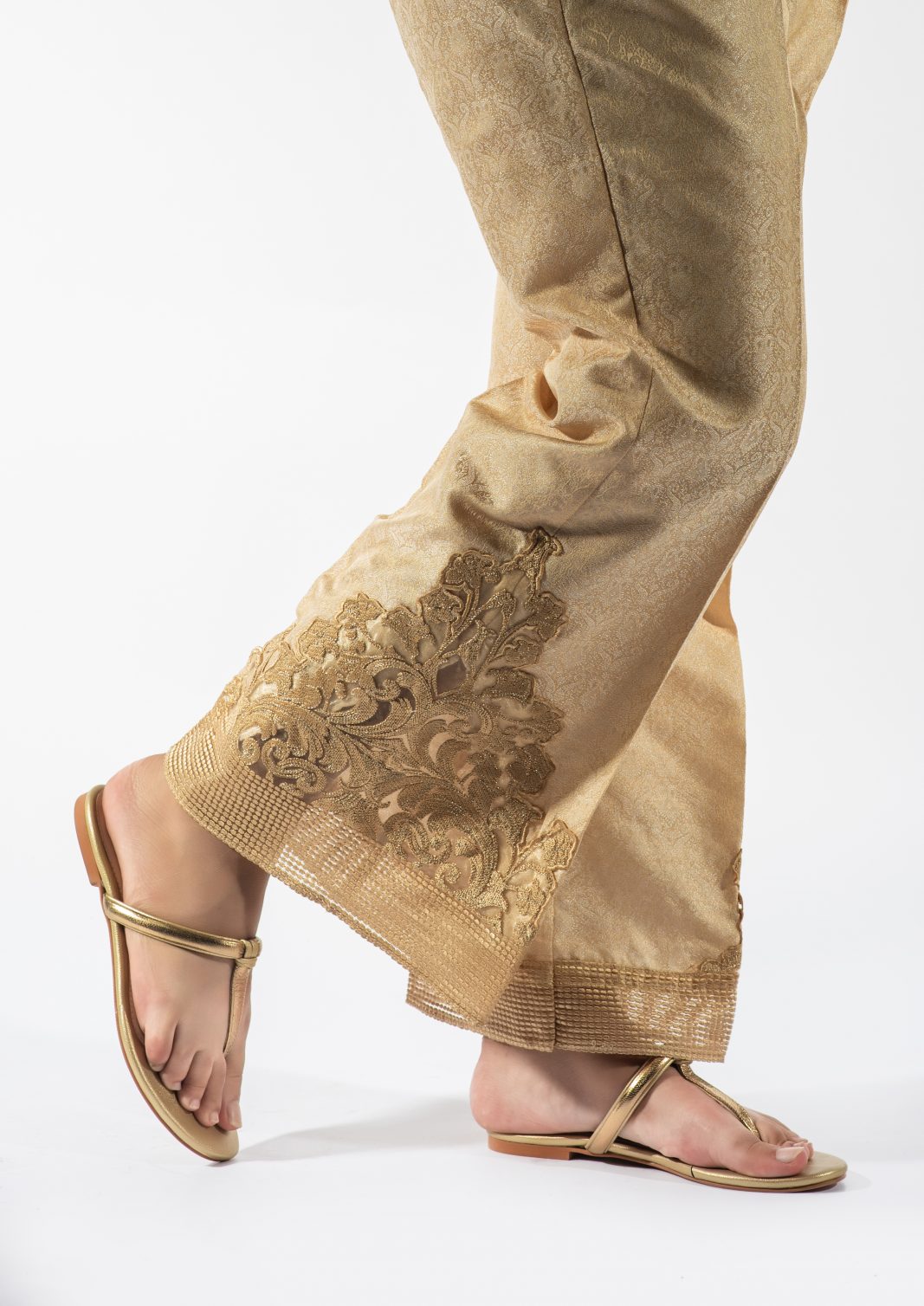 https://cdn.shopify.com/s/files/1/0587/3080/7460/products/DT-0949-BEIGE-2.jpg?v=1736415856
