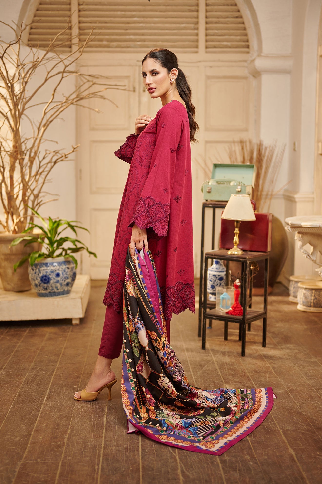 Plain chiffon dupatta with trimming