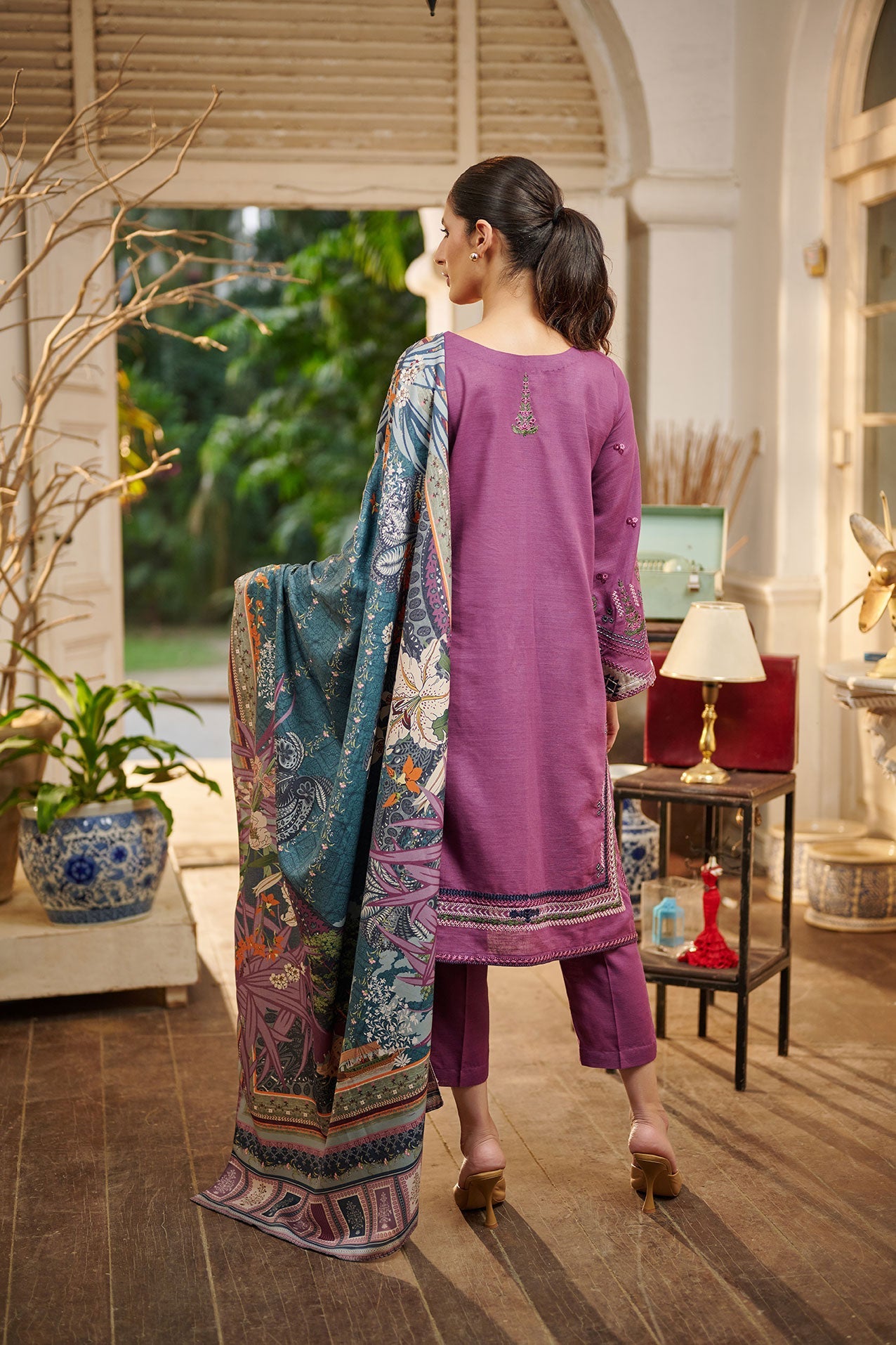 Plain chiffon dupatta with trimming