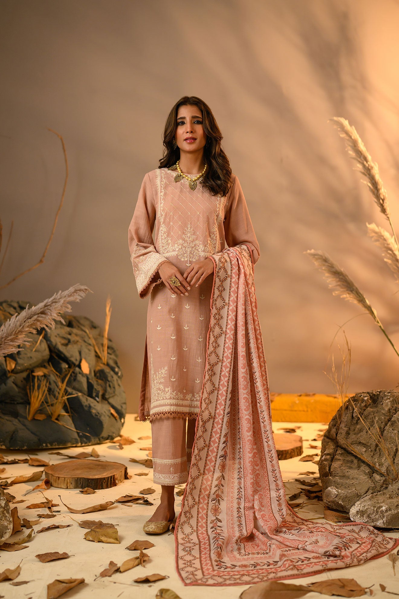 Du-3116 Peach Khaddar 3Pcs