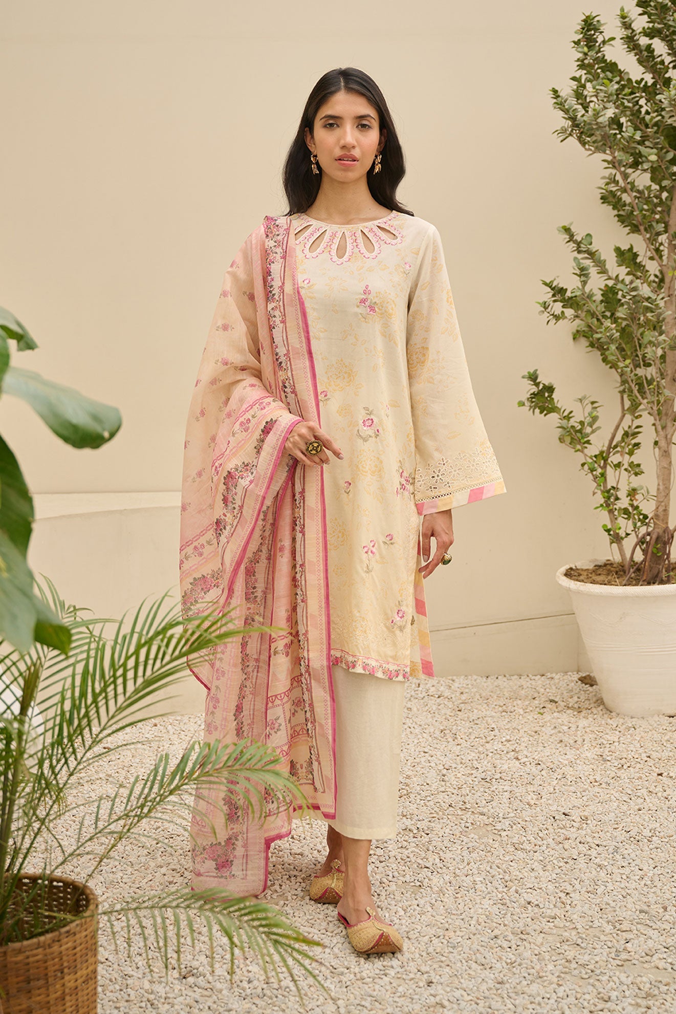Du-3145 - Cream-Yellow - Embroidered Lawn - 3Pcs