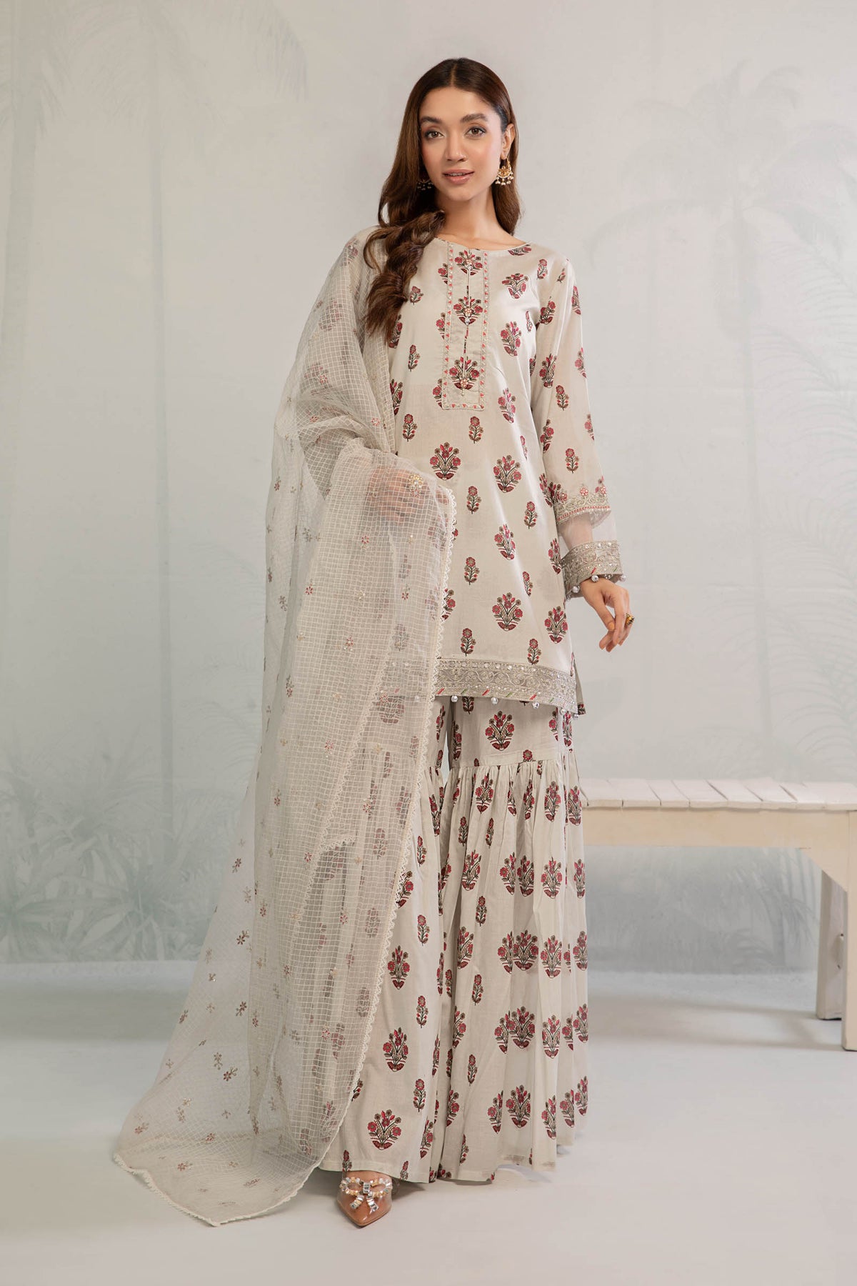 3 Piece Embroidered Lawn Suit