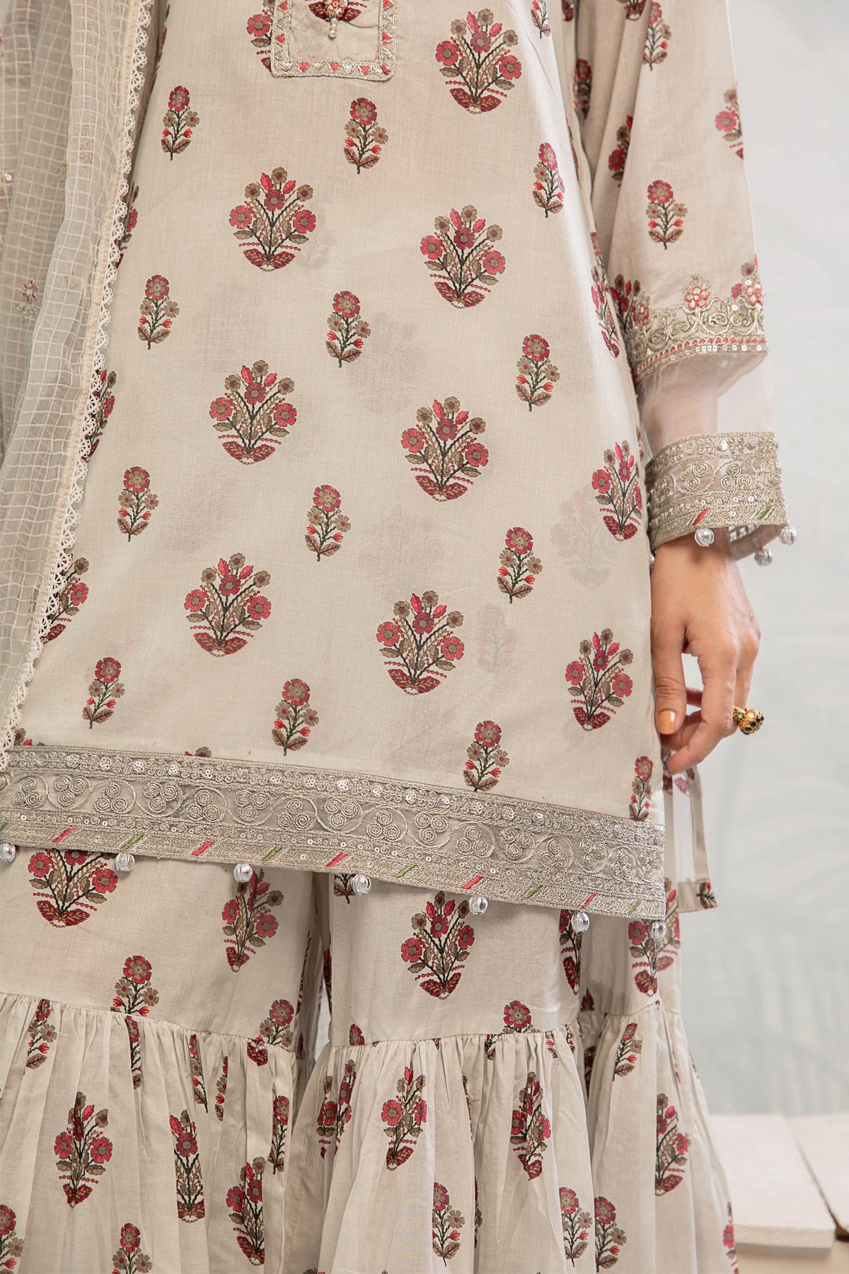 3 Piece Embroidered Lawn Suit
