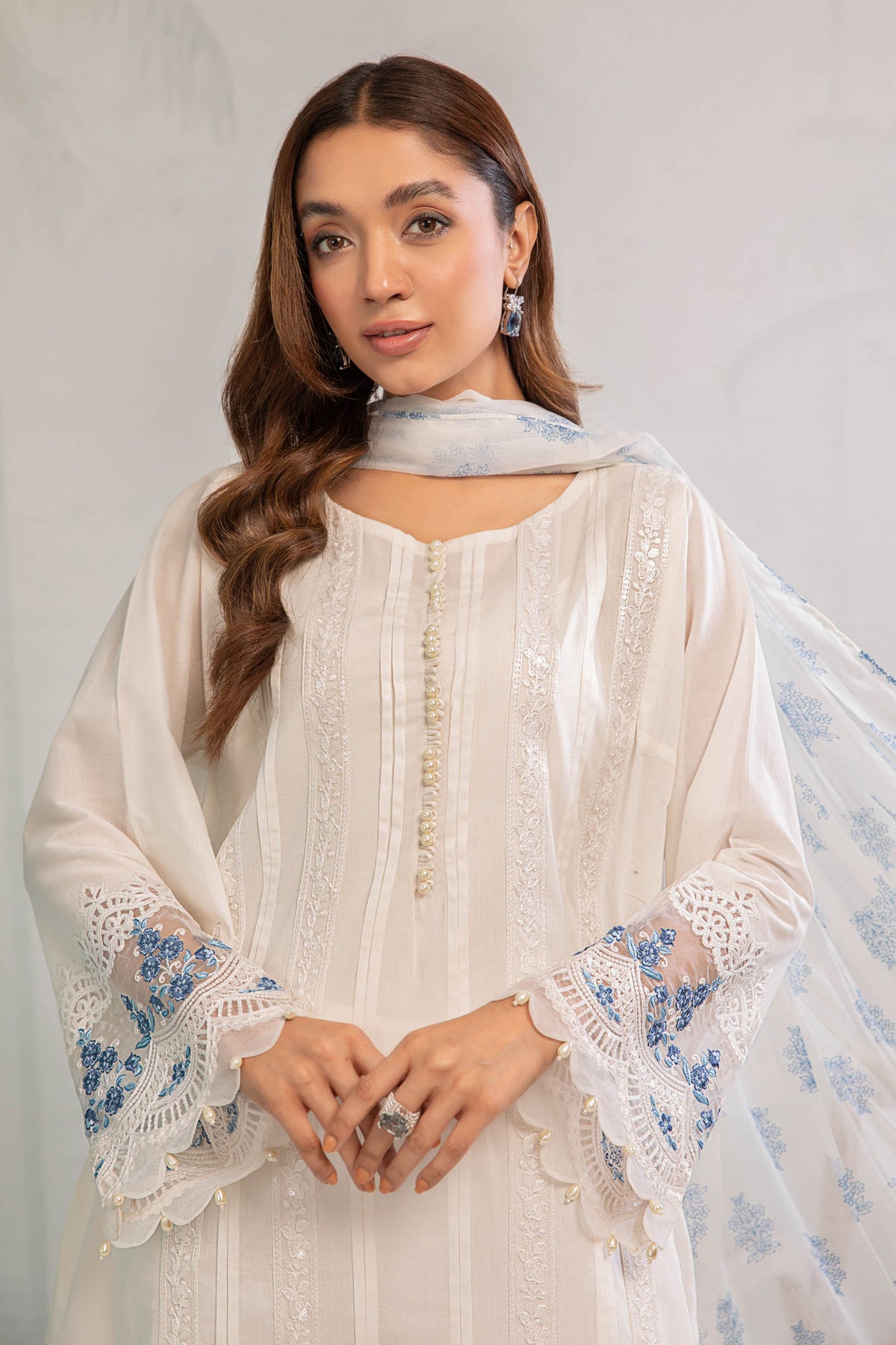 3 Piece Embroidered Lawn Suit