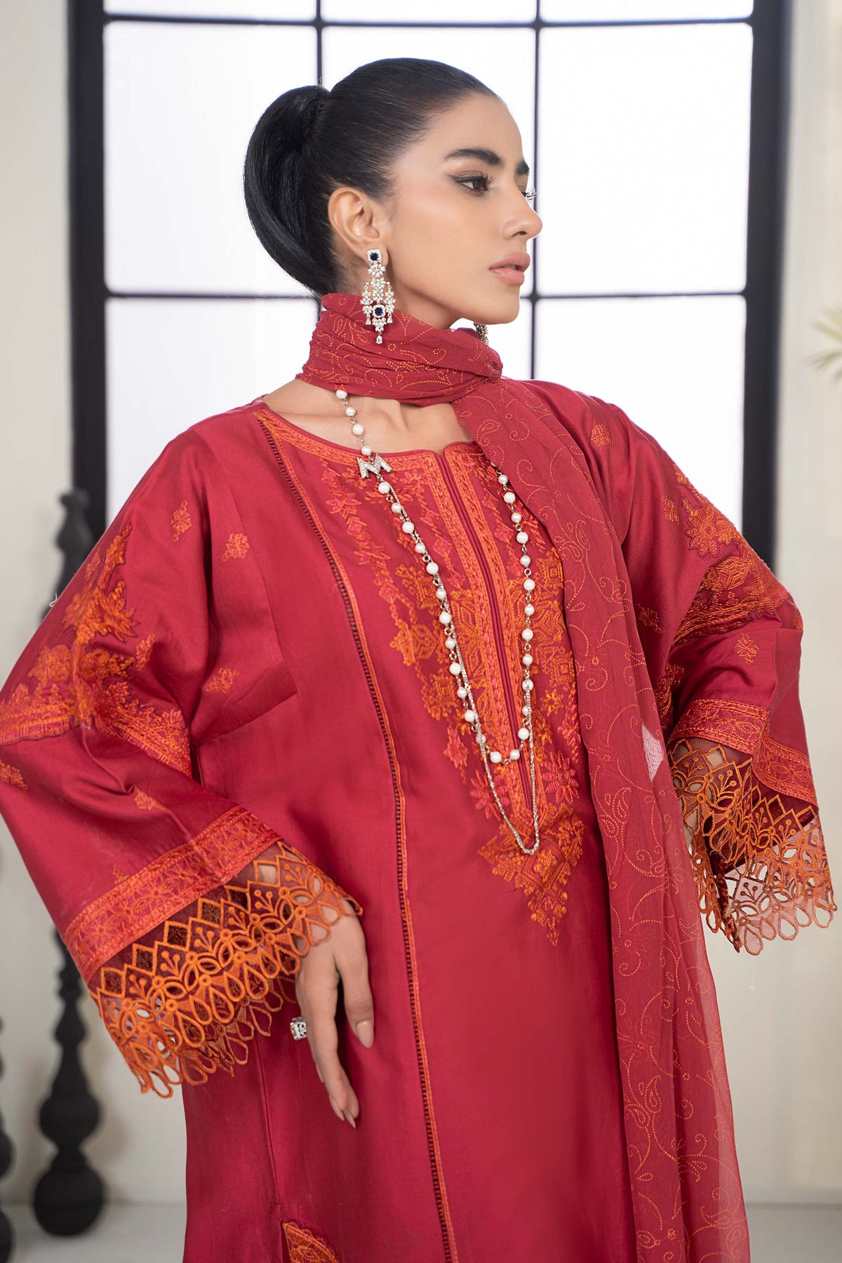 3 Piece Embroidered Lawn Suit