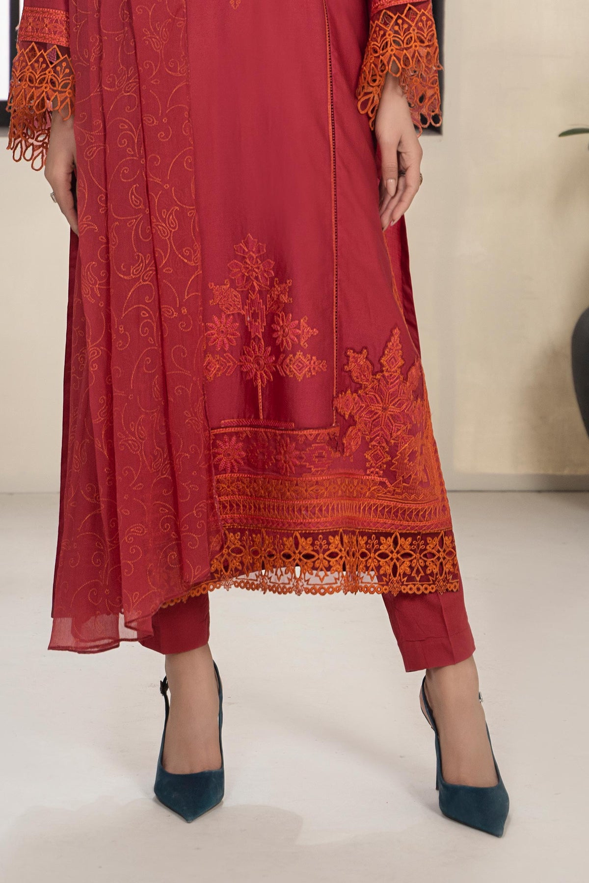3 Piece Embroidered Lawn Suit