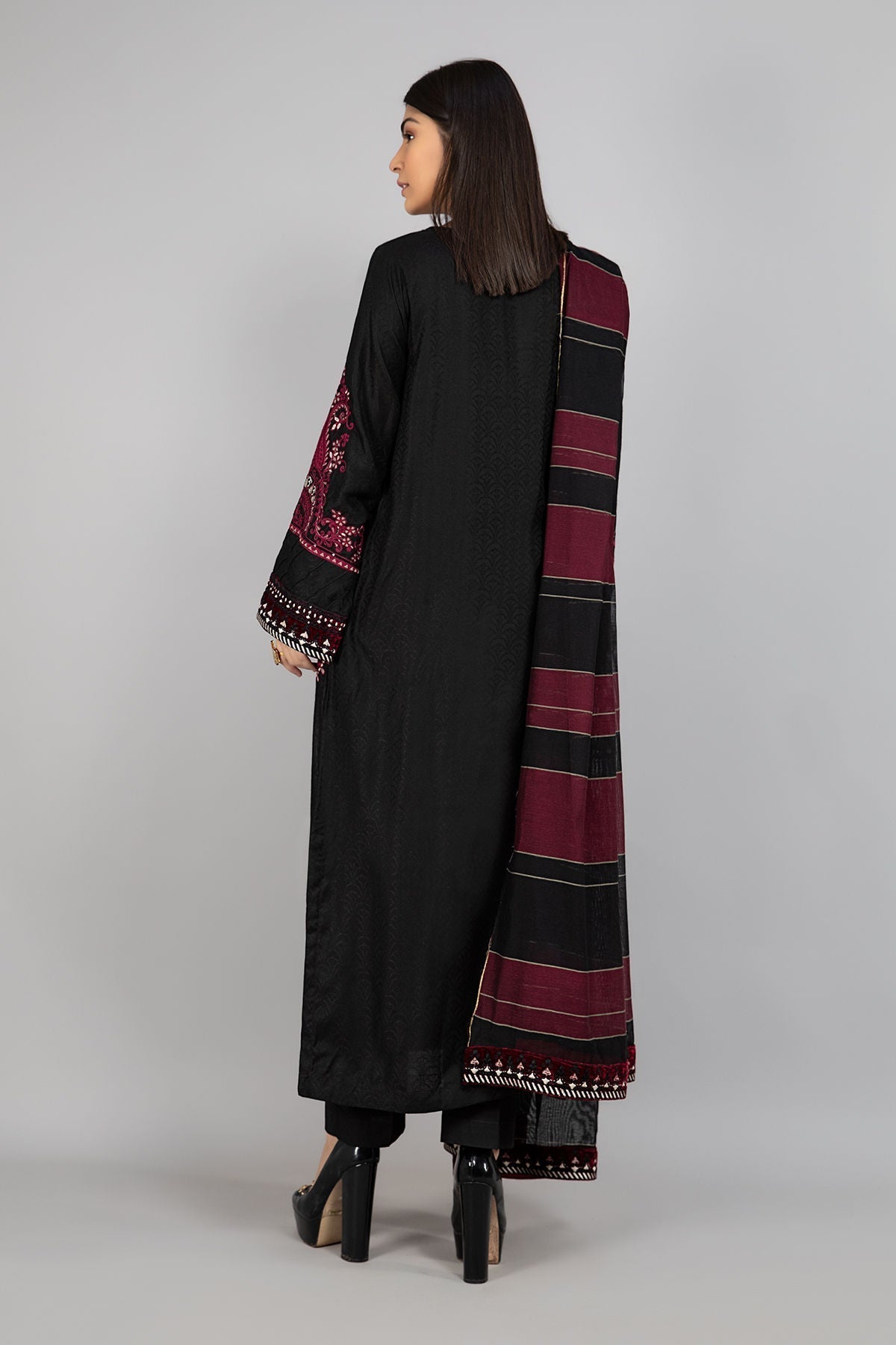 Shoot Stitched Noor Festive 25 Style B