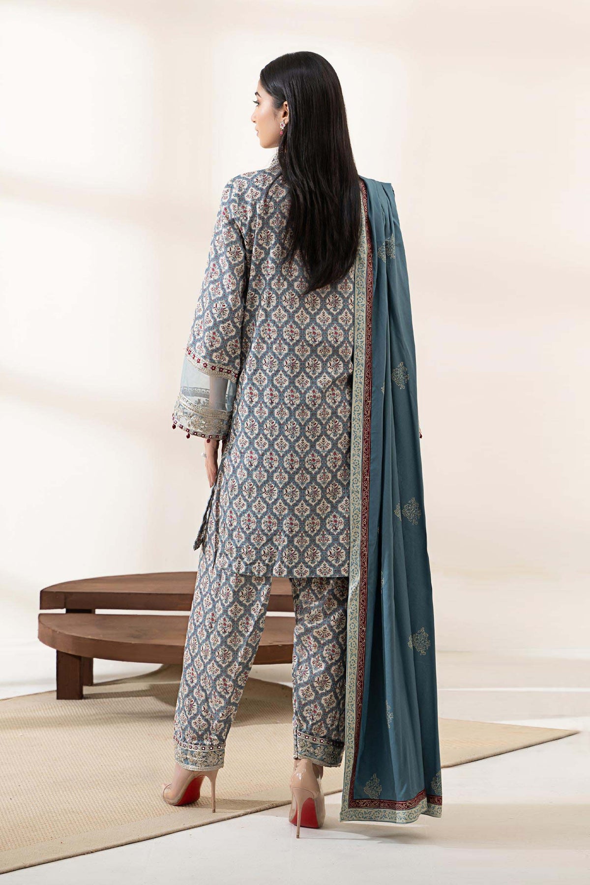 Suit Off-White Printed DW-W23-92