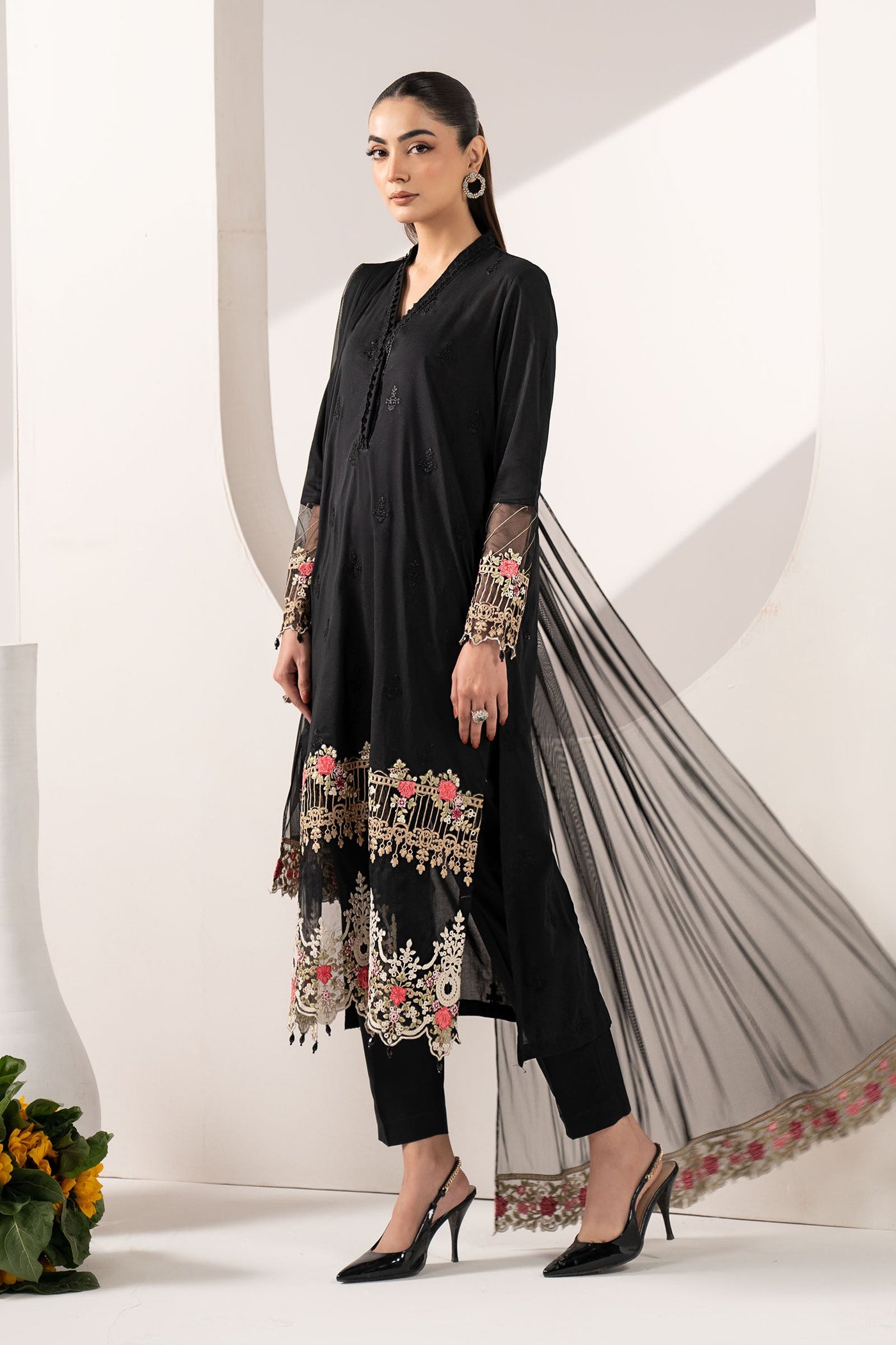 3 Piece Embroidered Lawn Suit