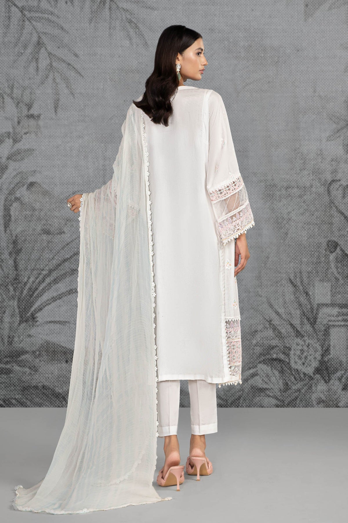 Suit White DW-EA23-18