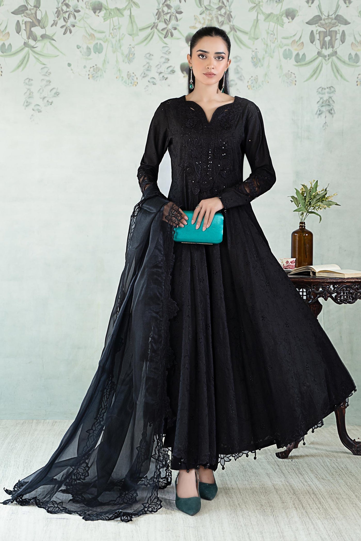 https://cdn.shopify.com/s/files/1/0620/8788/9062/files/DWEA2407BlackFront_d4602ba5-a108-4de9-98e8-8b4f5a061202.jpg?v=1768824349