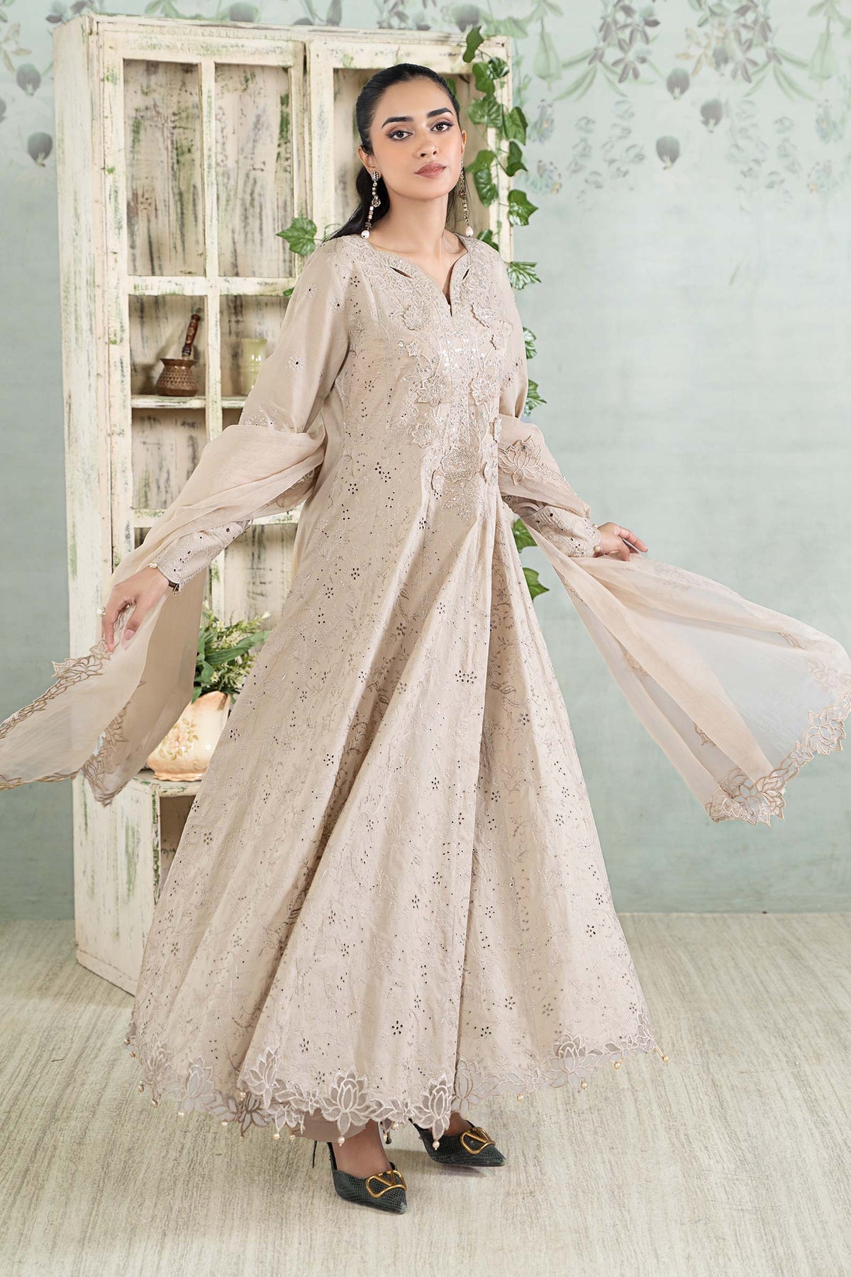 3 Piece Embroidered Lawn Suit