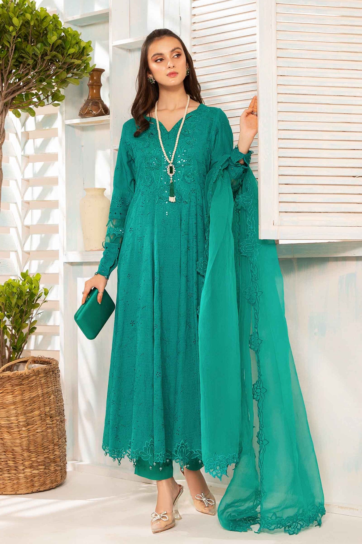 3 Piece Embroidered Lawn Suit