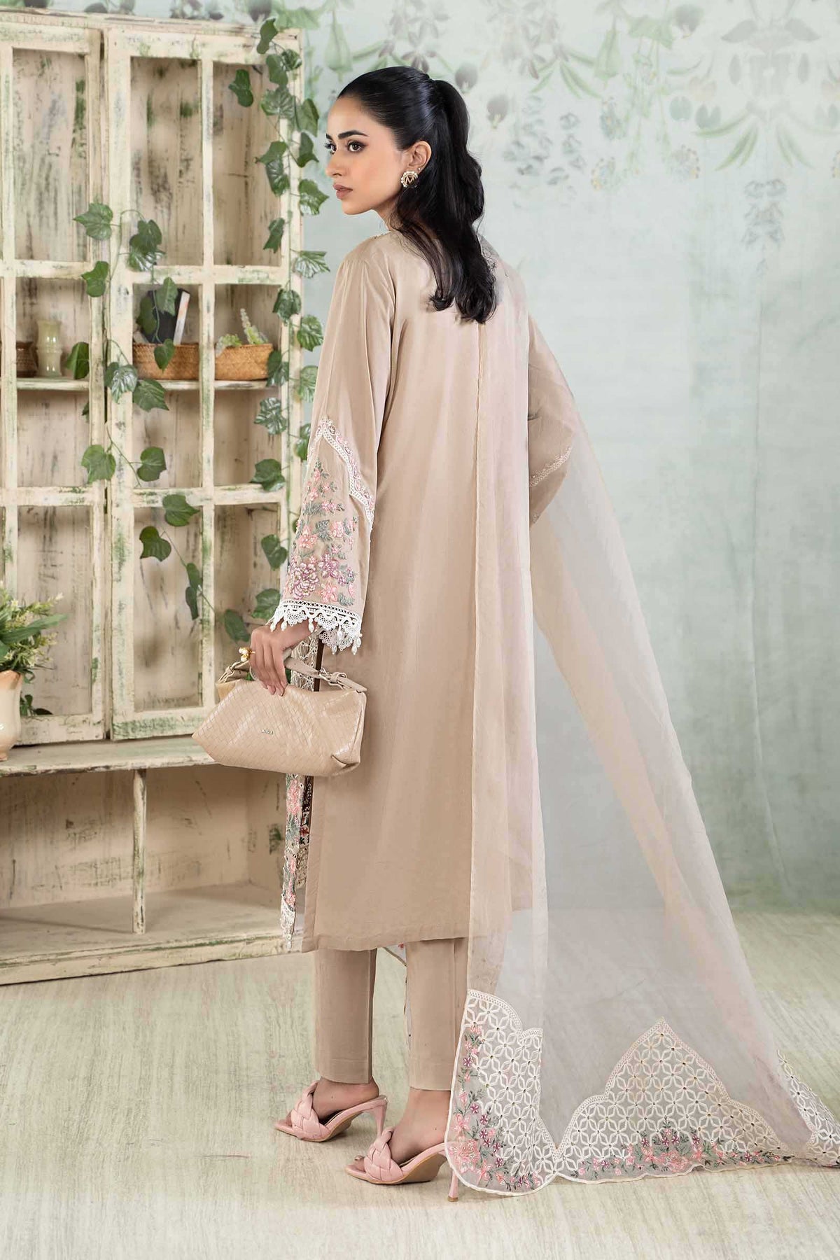 3 Piece Embroidered Lawn Suit