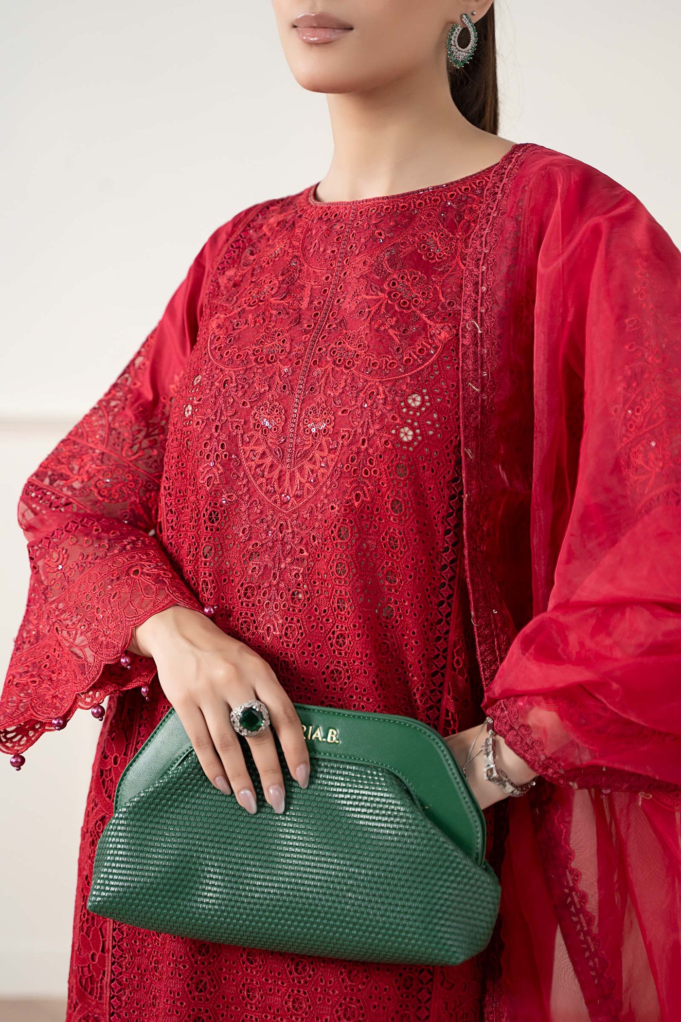 https://cdn.shopify.com/s/files/1/0620/8788/9062/files/DWEA2508RedCloseup_F_1c86e686-7736-4219-a8b9-880802932224.jpg?v=1770132173