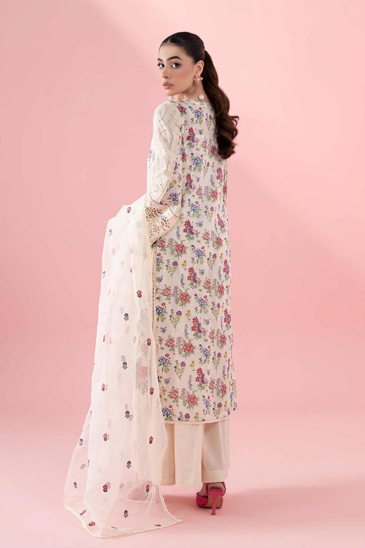 3 Piece Embroidered Lawn Suit