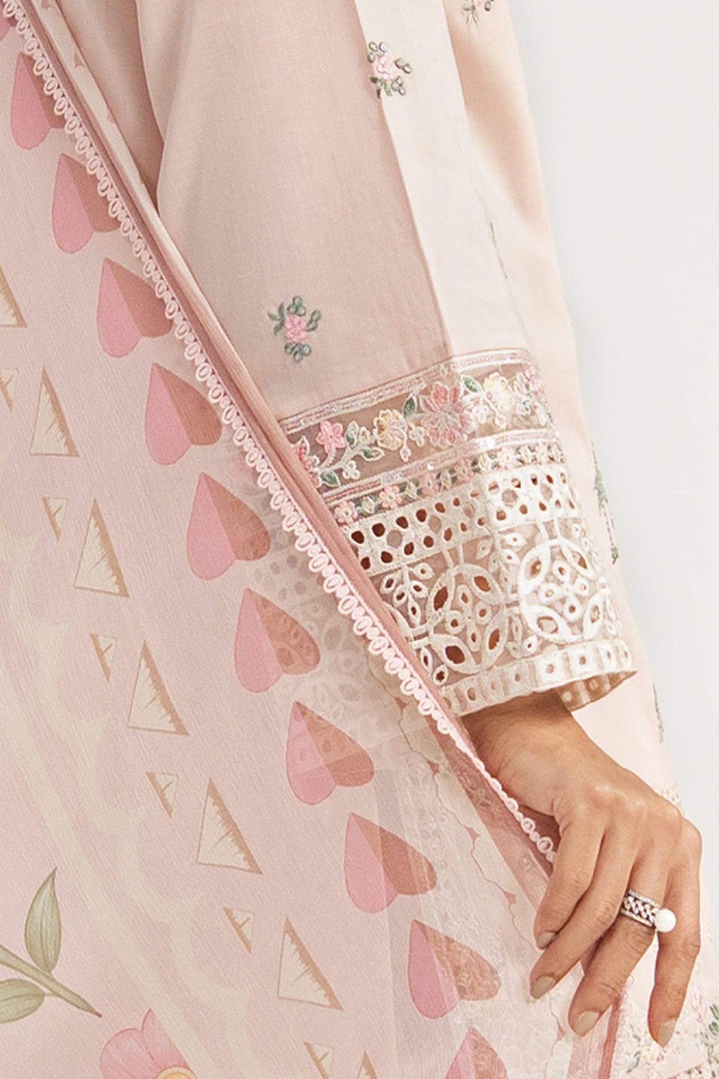 3 Piece Embroidered Lawn Suit