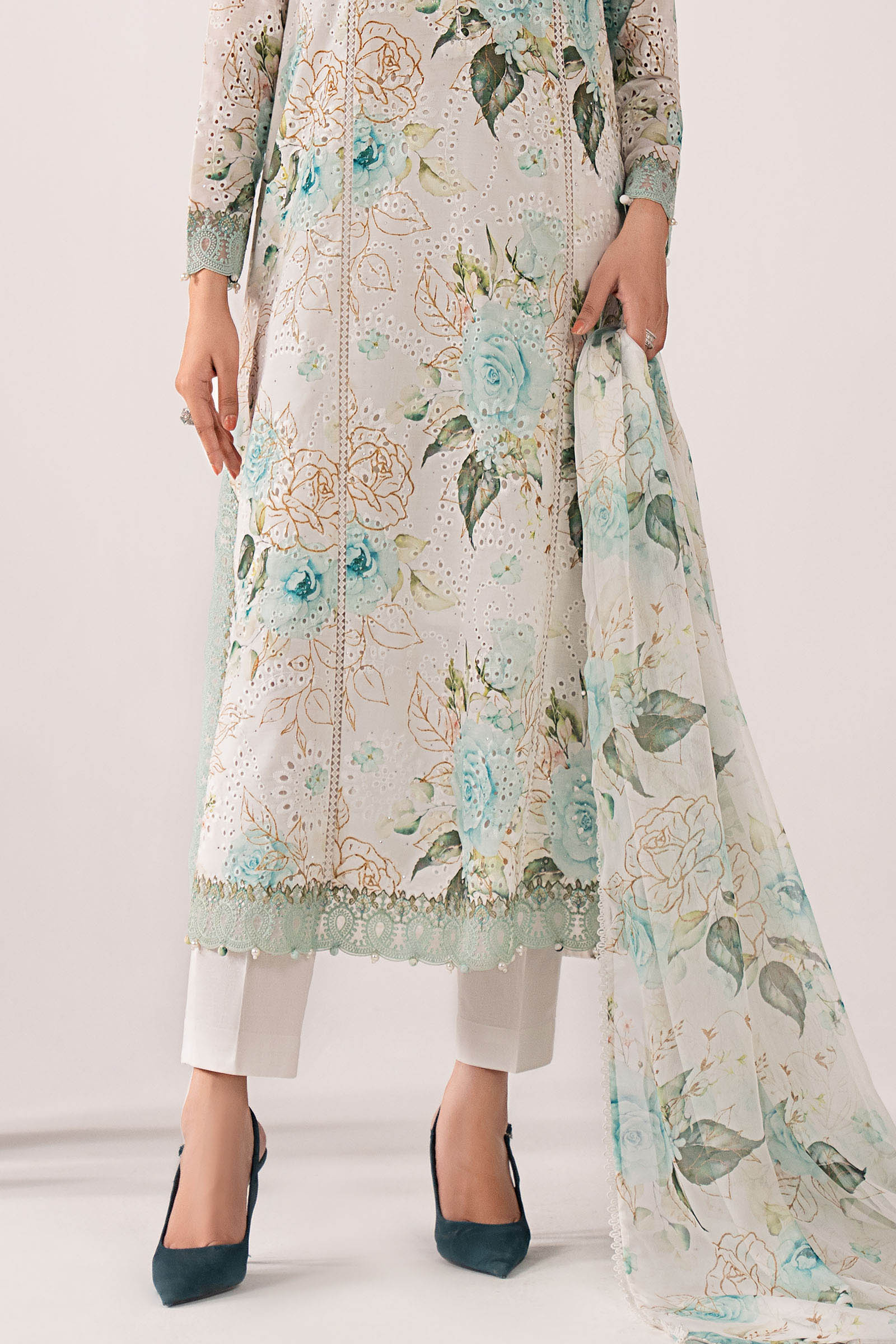 3 Piece Embroidered Lawn Suit