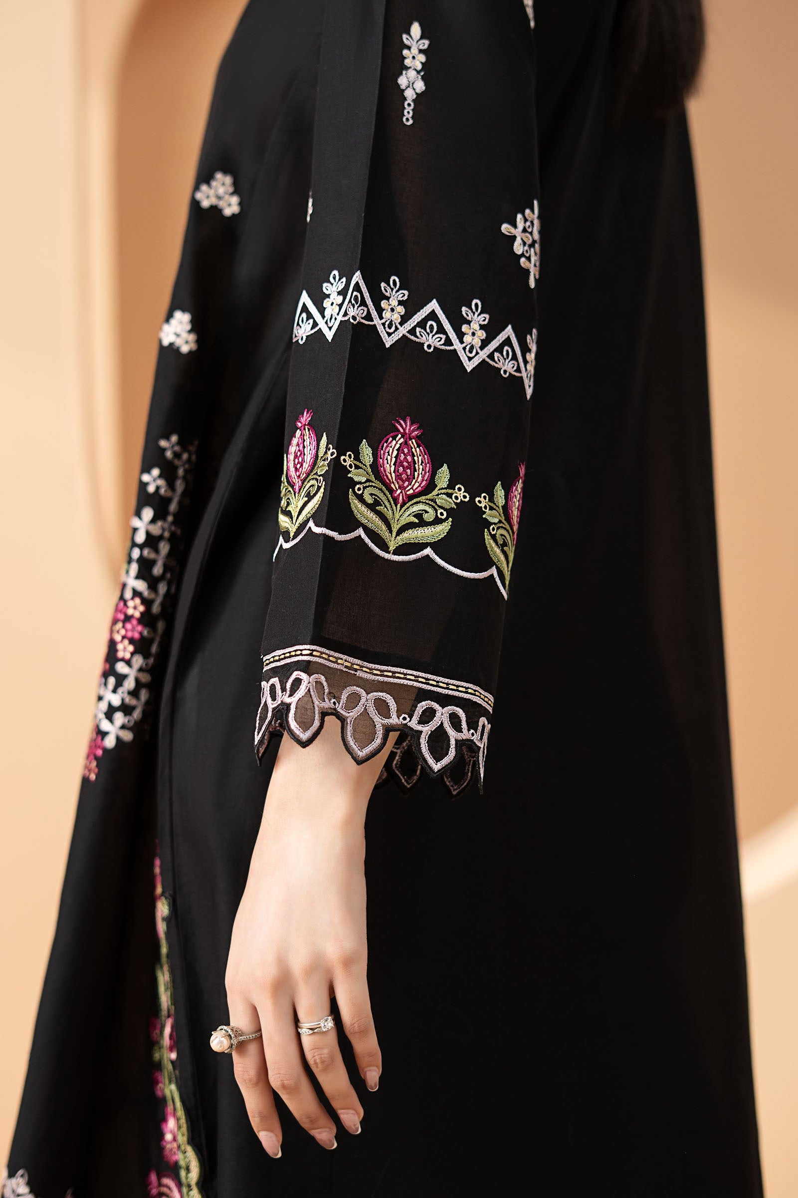 3 Piece Embroidered Lawn Suit