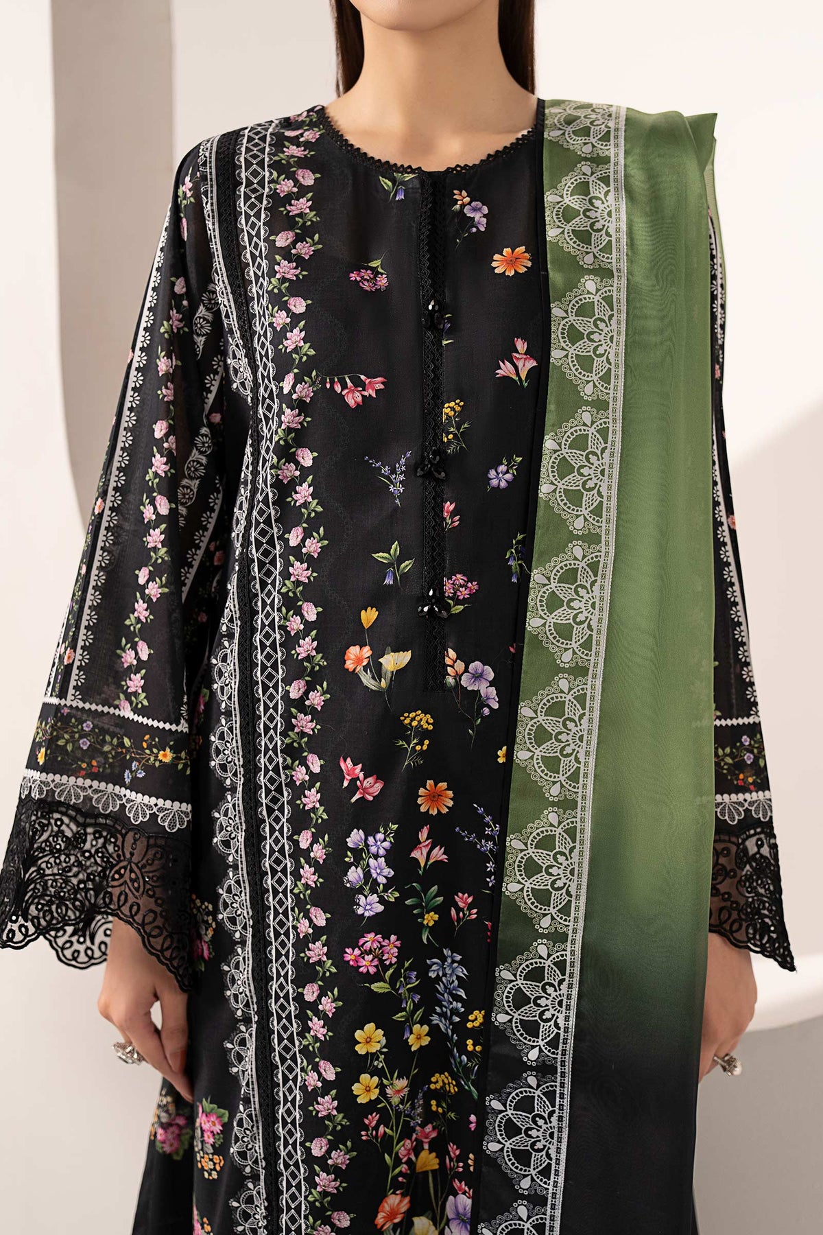 3 Piece Embroidered Lawn Suit