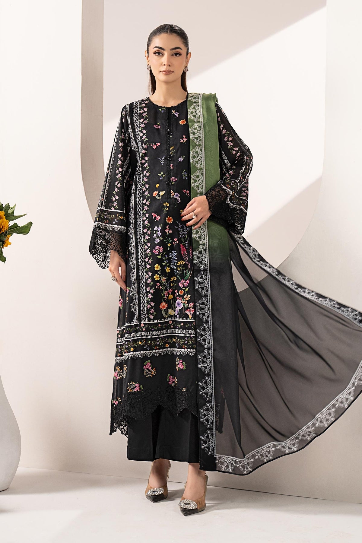 3 Piece Embroidered Lawn Suit