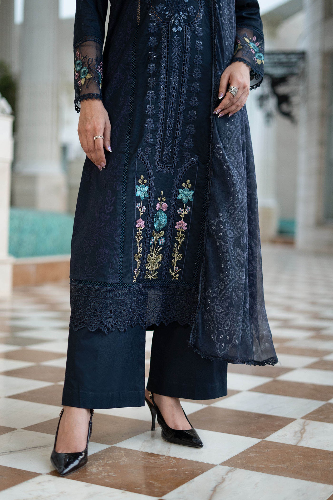 3 Piece Embroidered Lawn Suit