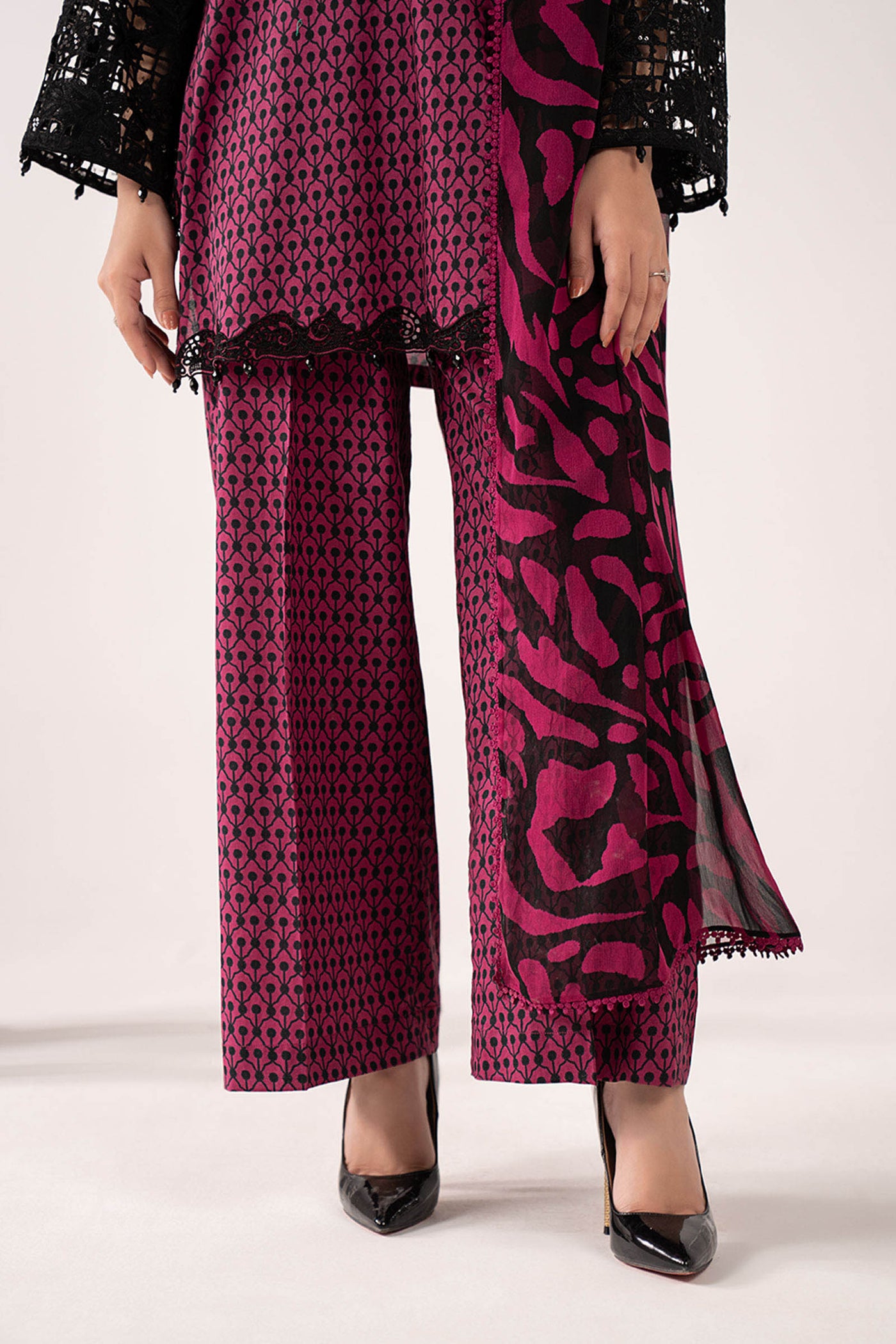 3 Piece Embroidered Lawn Suit